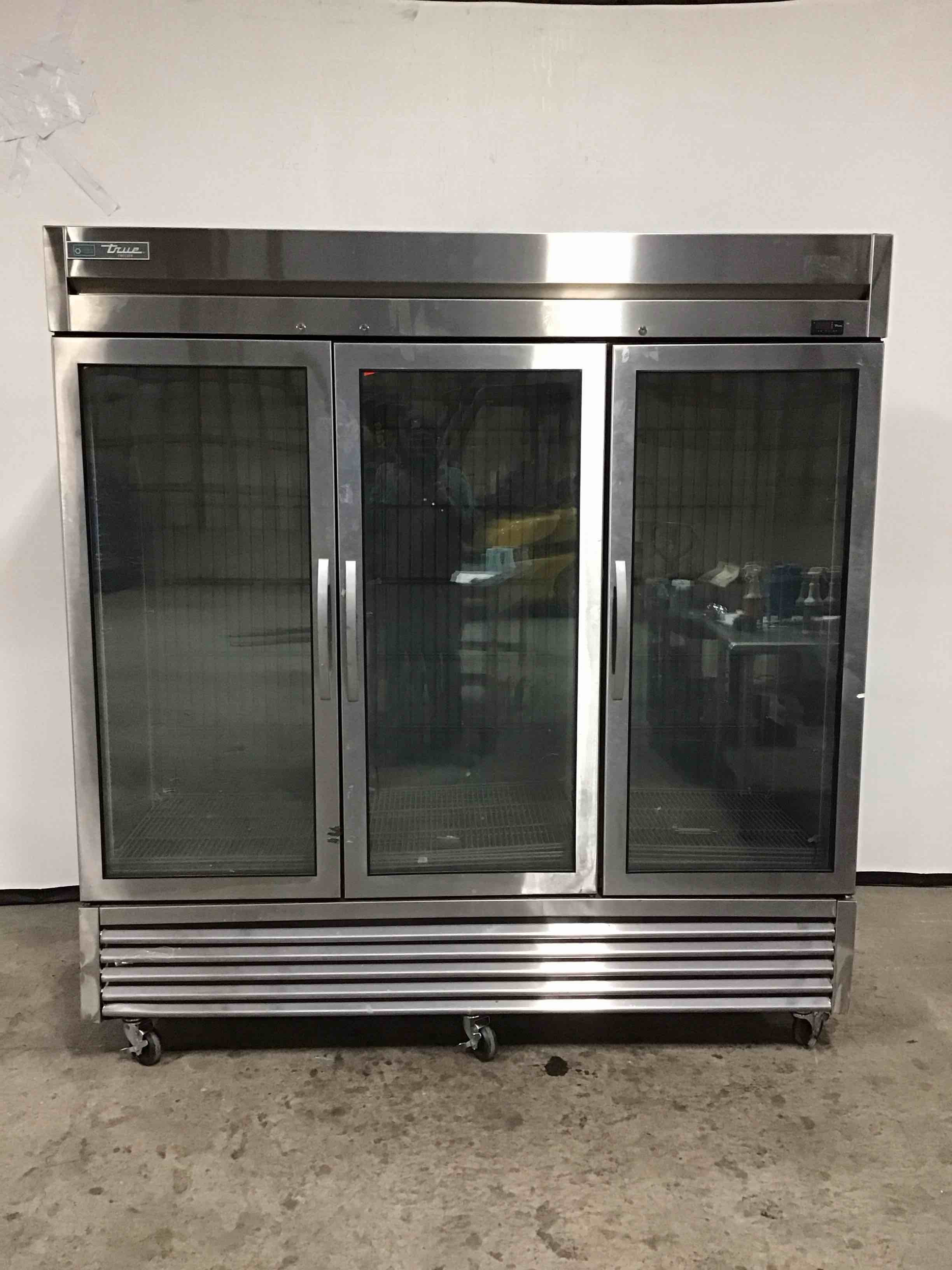 2020 TRUE 3 GLASS DOOR FREEZER ON CASTERS