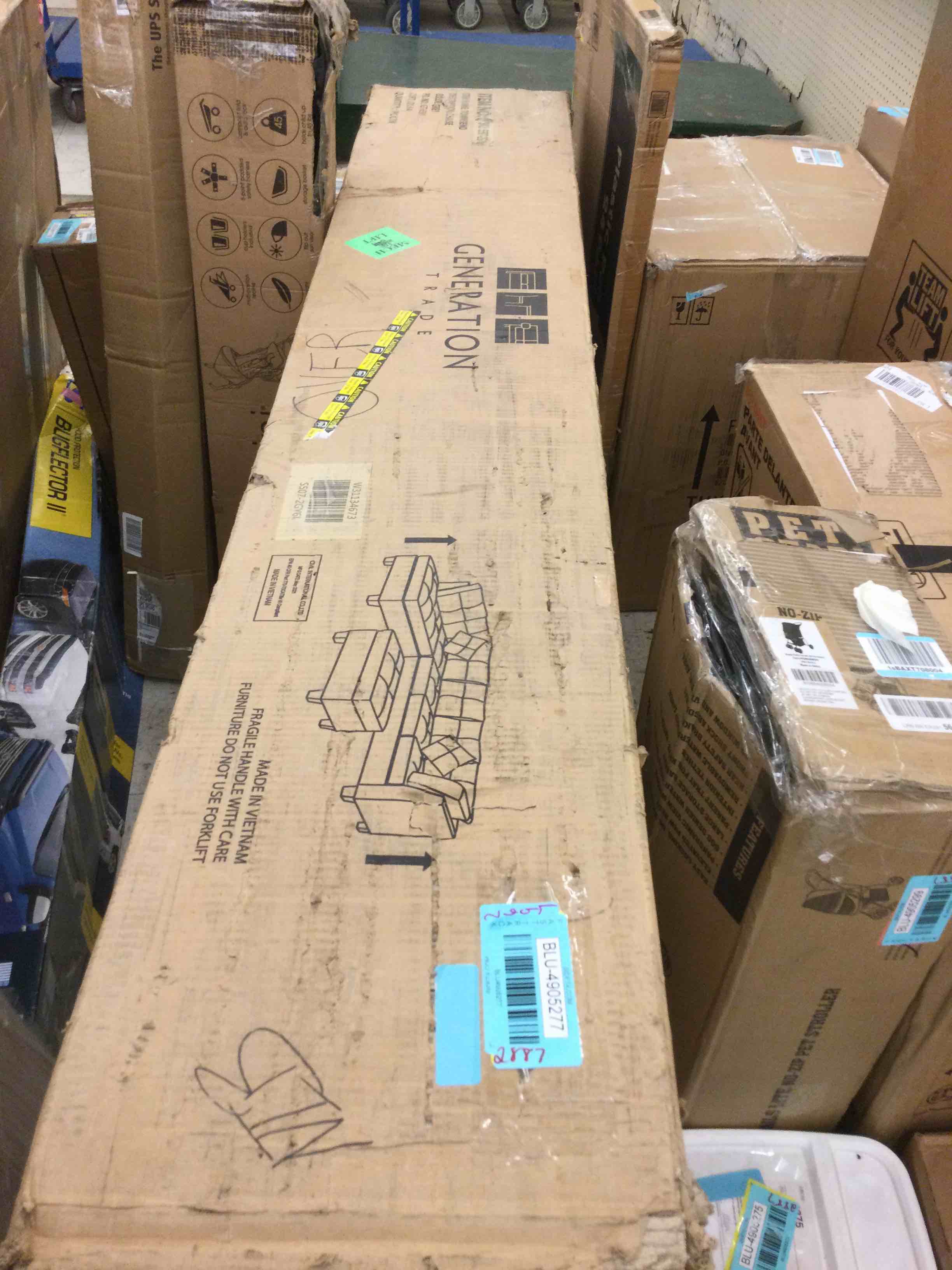 https://s3.amazonaws.com/lotting-images-prod/bidfta/BLU4905277_1689608907883.jpeg