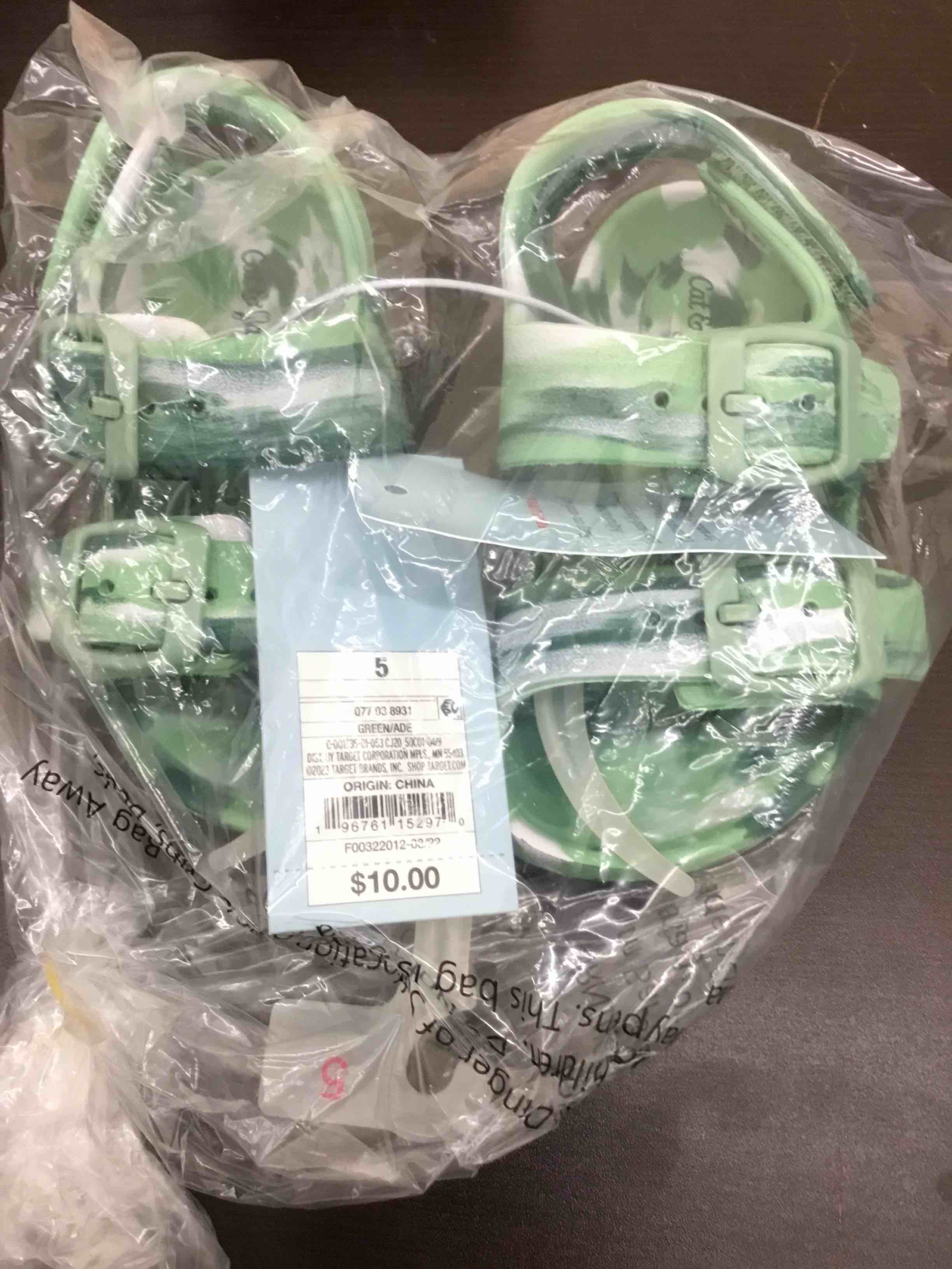https://s3.amazonaws.com/lotting-images-prod/bidfta/BLU4905778_1691519270769.jpeg
