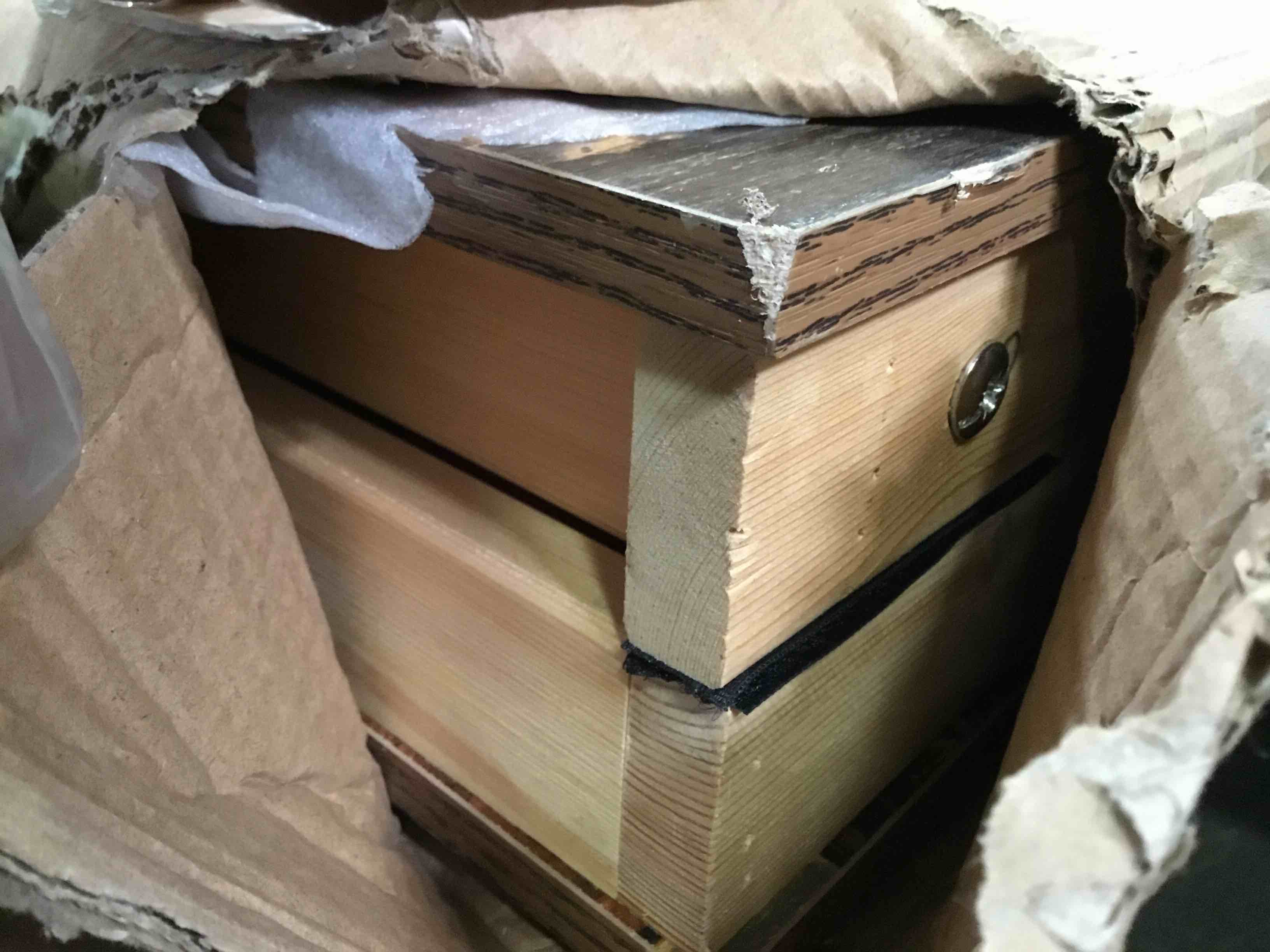 https://s3.amazonaws.com/lotting-images-prod/bidfta/BLU4913071_1688155571573.jpeg
