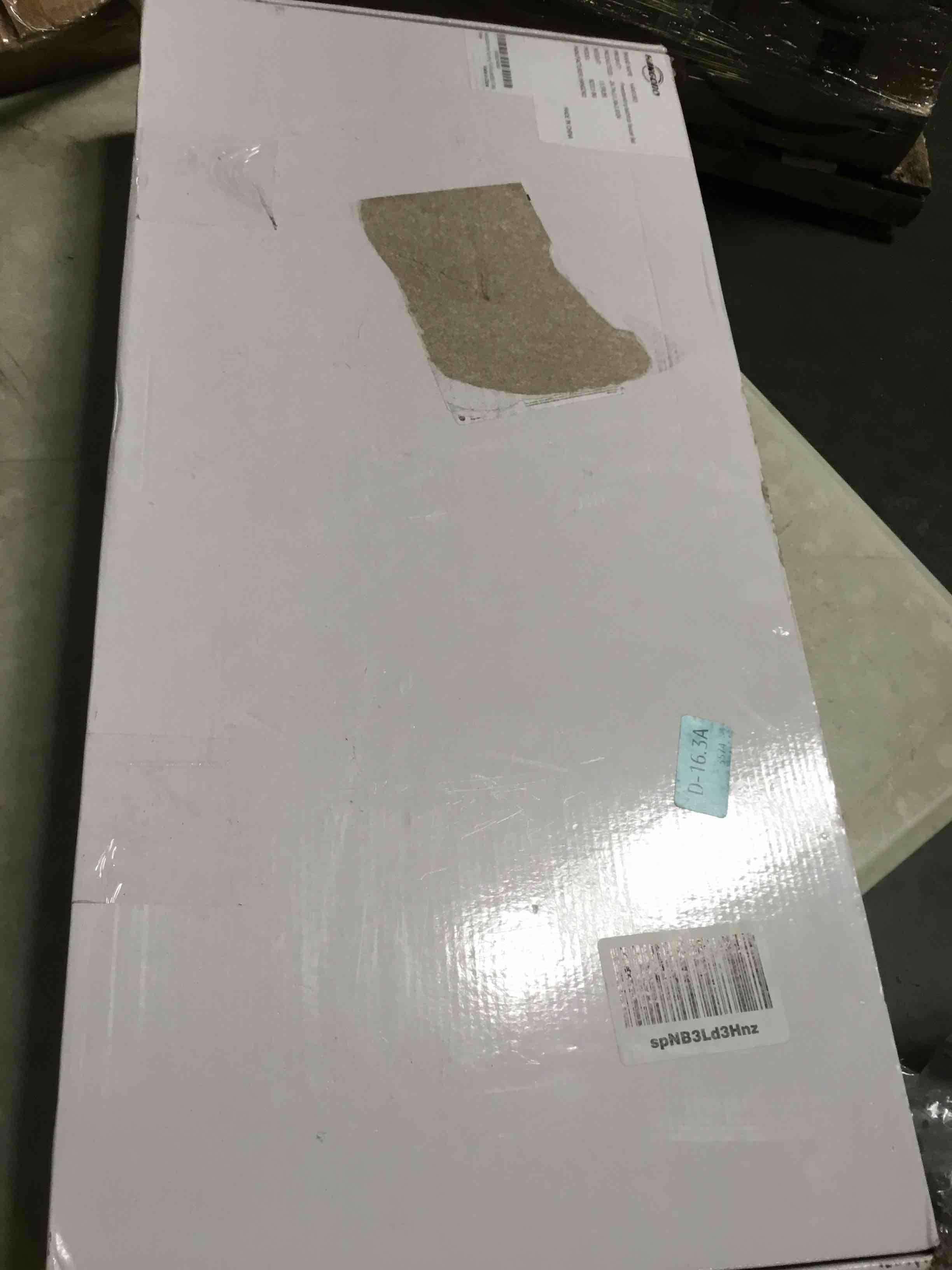 https://s3.amazonaws.com/lotting-images-prod/bidfta/BLU4914074_1689362356712.jpeg