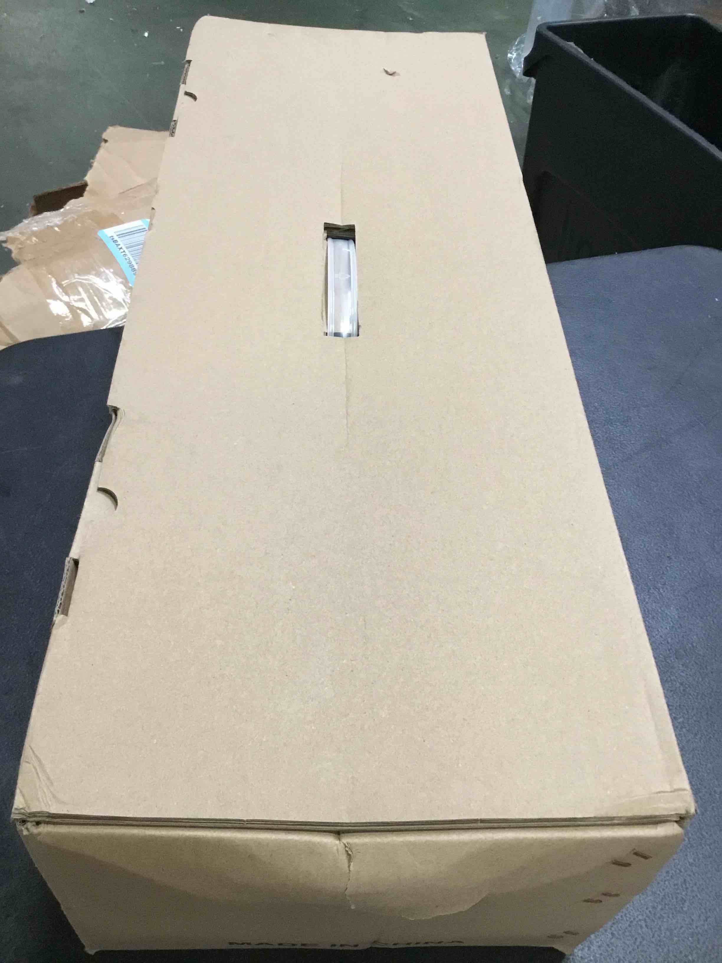 https://s3.amazonaws.com/lotting-images-prod/bidfta/BLU4914416_1689792337256.jpeg