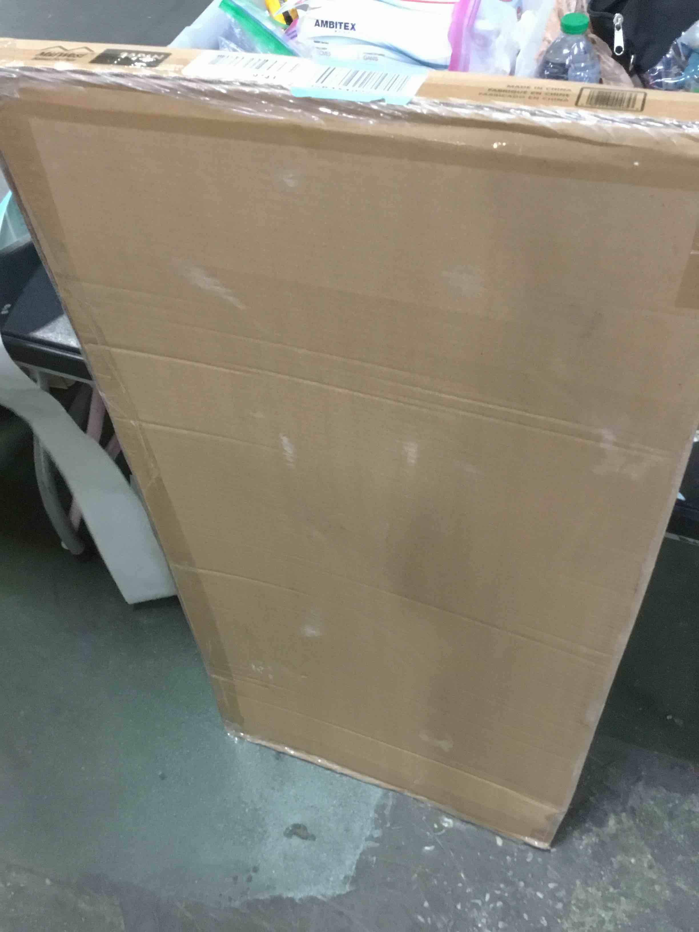 https://s3.amazonaws.com/lotting-images-prod/bidfta/BLU4914562_1687957172652.jpeg