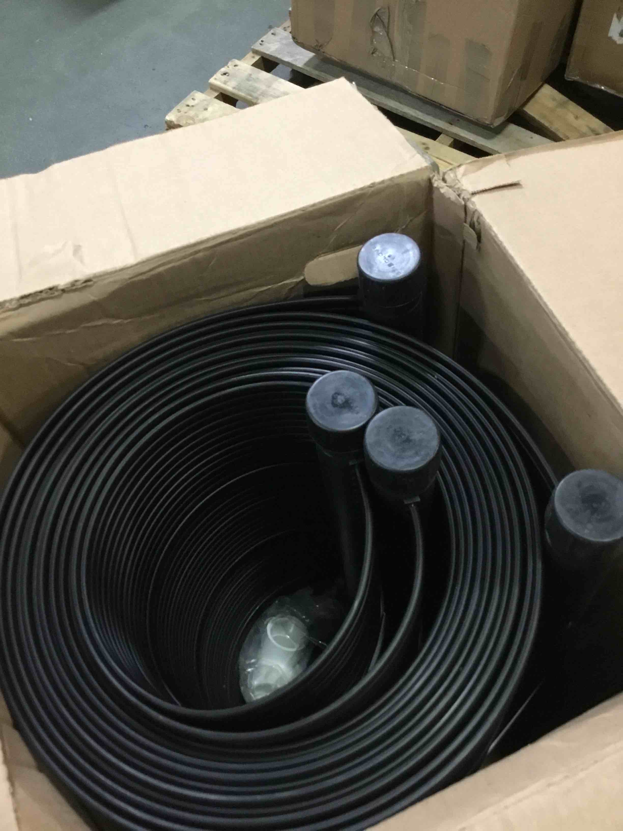 https://s3.amazonaws.com/lotting-images-prod/bidfta/BLU4914664_1687969245778.jpeg