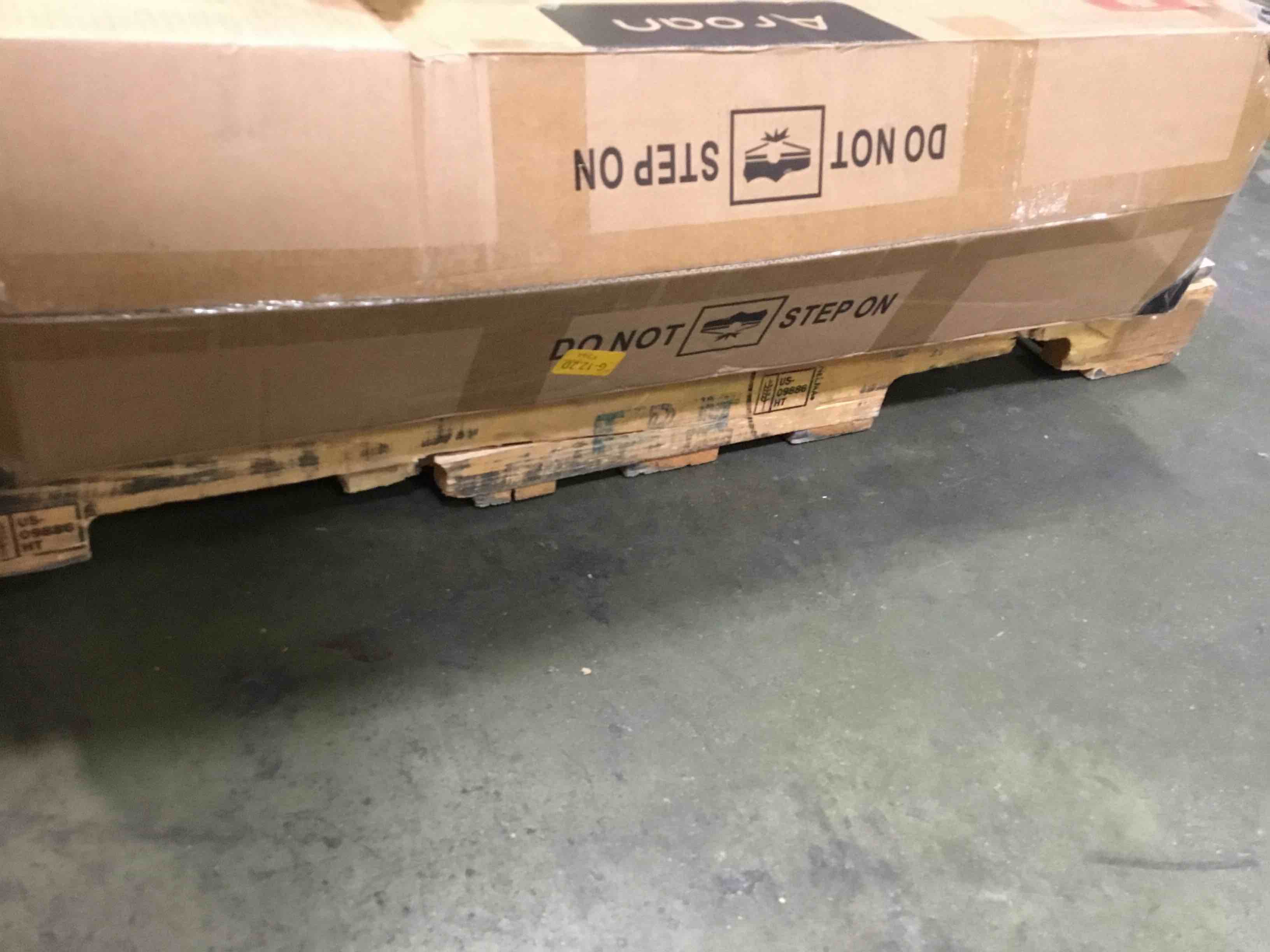 https://s3.amazonaws.com/lotting-images-prod/bidfta/BLU4914694_1687975105160.jpeg