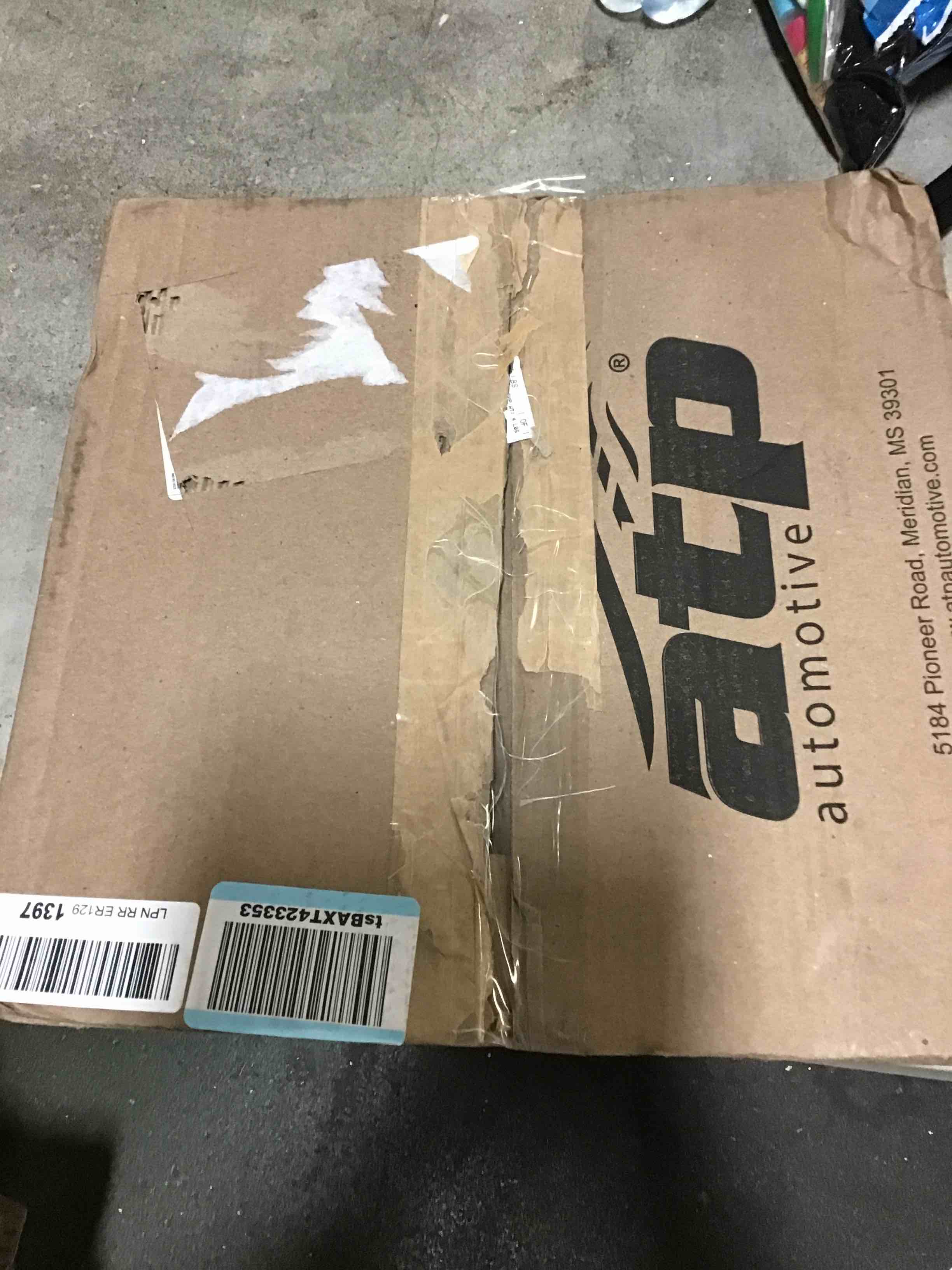 https://s3.amazonaws.com/lotting-images-prod/bidfta/BLU4914762_1688043704144.jpeg