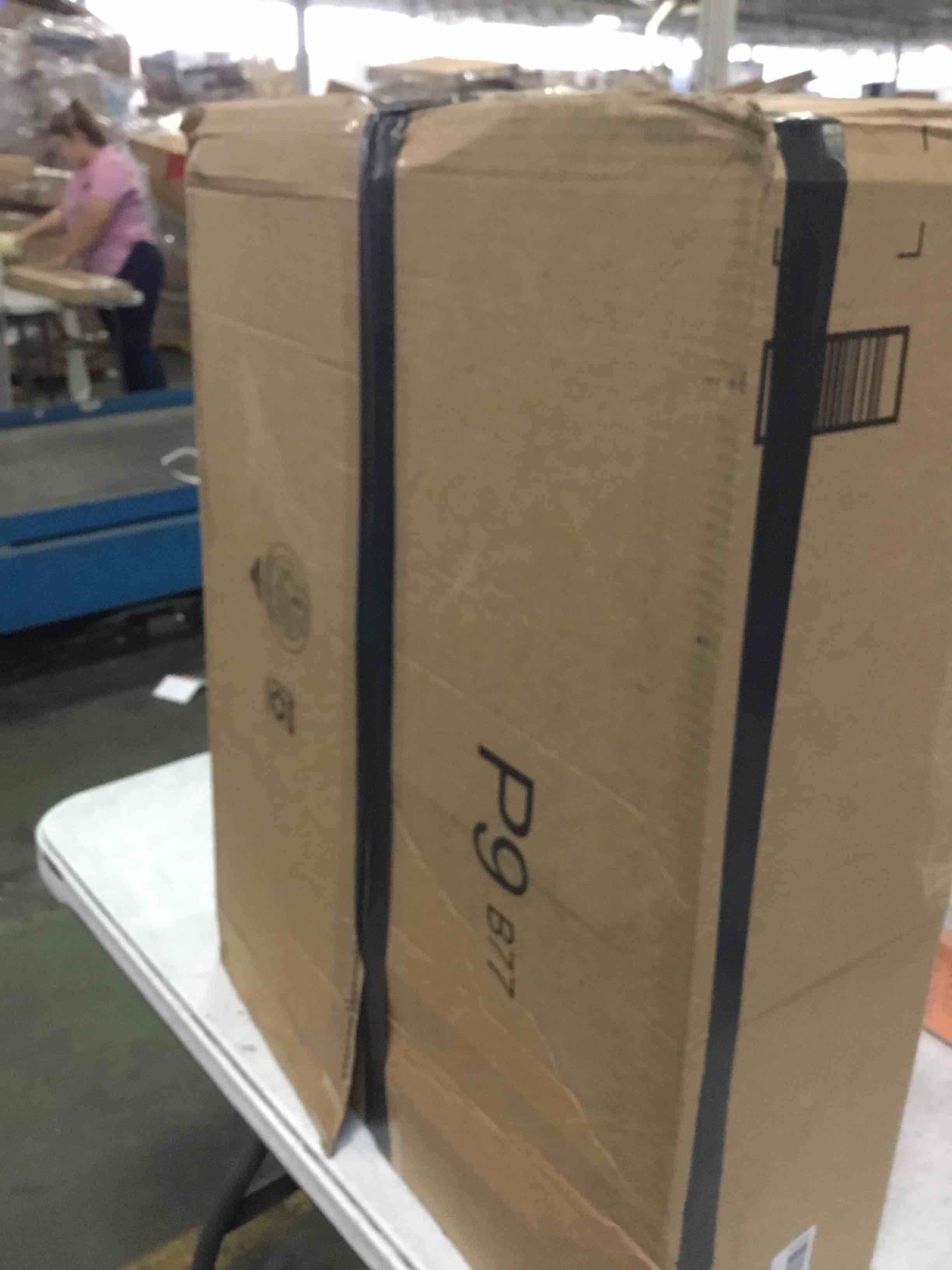 https://s3.amazonaws.com/lotting-images-prod/bidfta/BLU4915110_1688389985202.jpeg