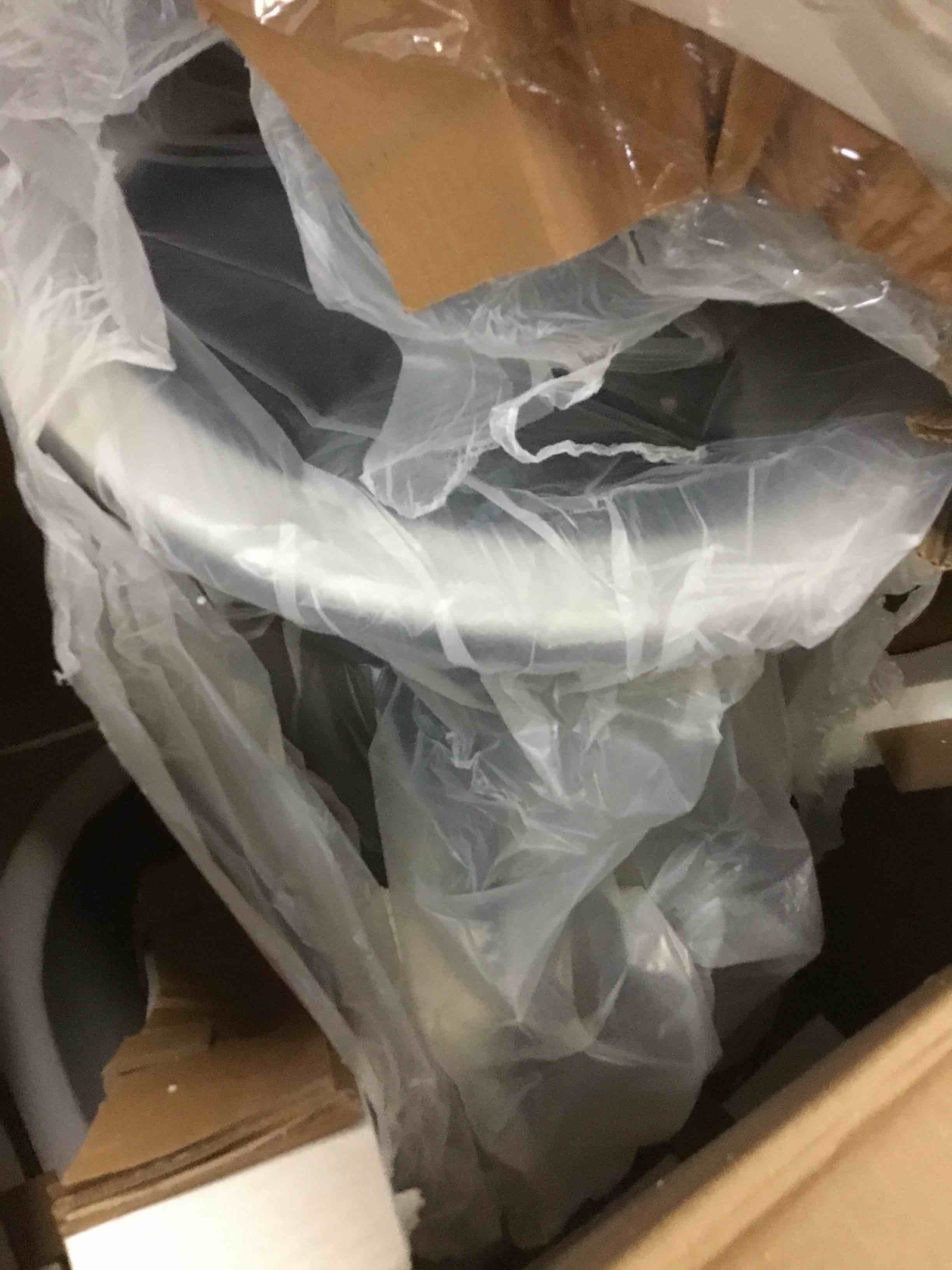 https://s3.amazonaws.com/lotting-images-prod/bidfta/BLU4915142_1688394329797.jpeg
