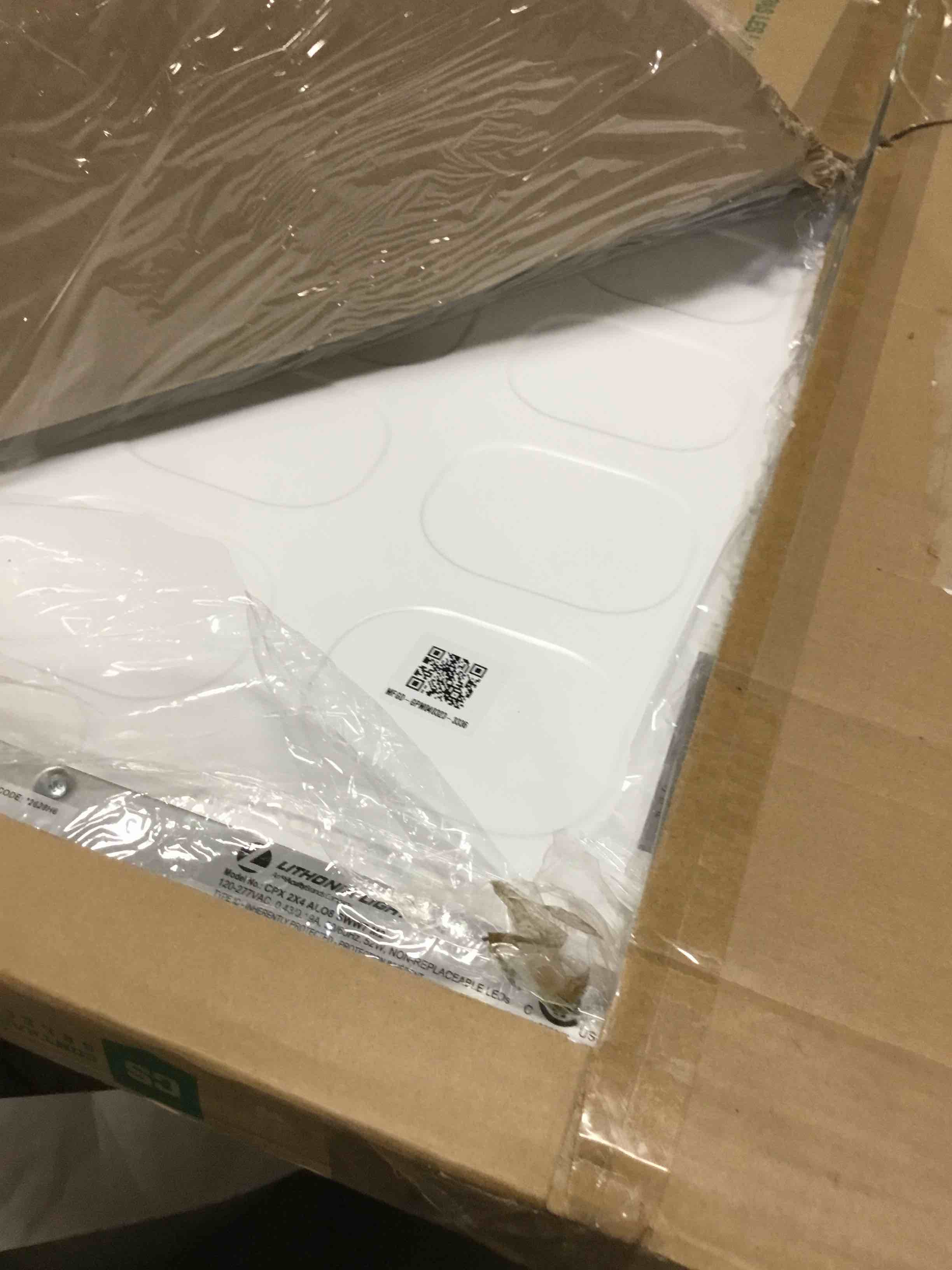 https://s3.amazonaws.com/lotting-images-prod/bidfta/BLU4915149_1688395893721.jpeg
