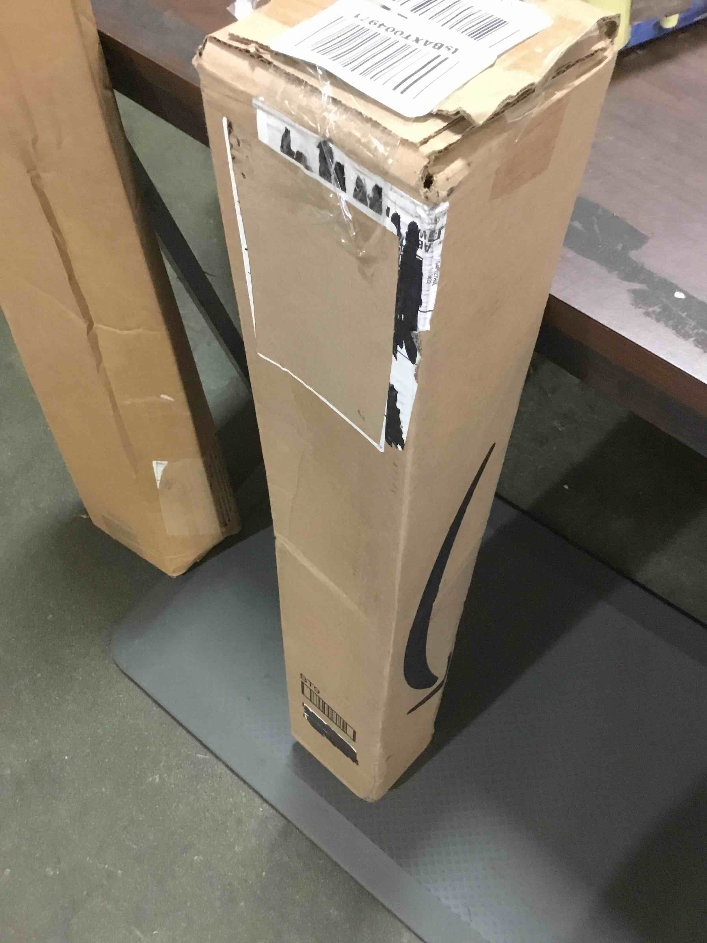 https://s3.amazonaws.com/lotting-images-prod/bidfta/BLU4915704_1689005344707.jpeg