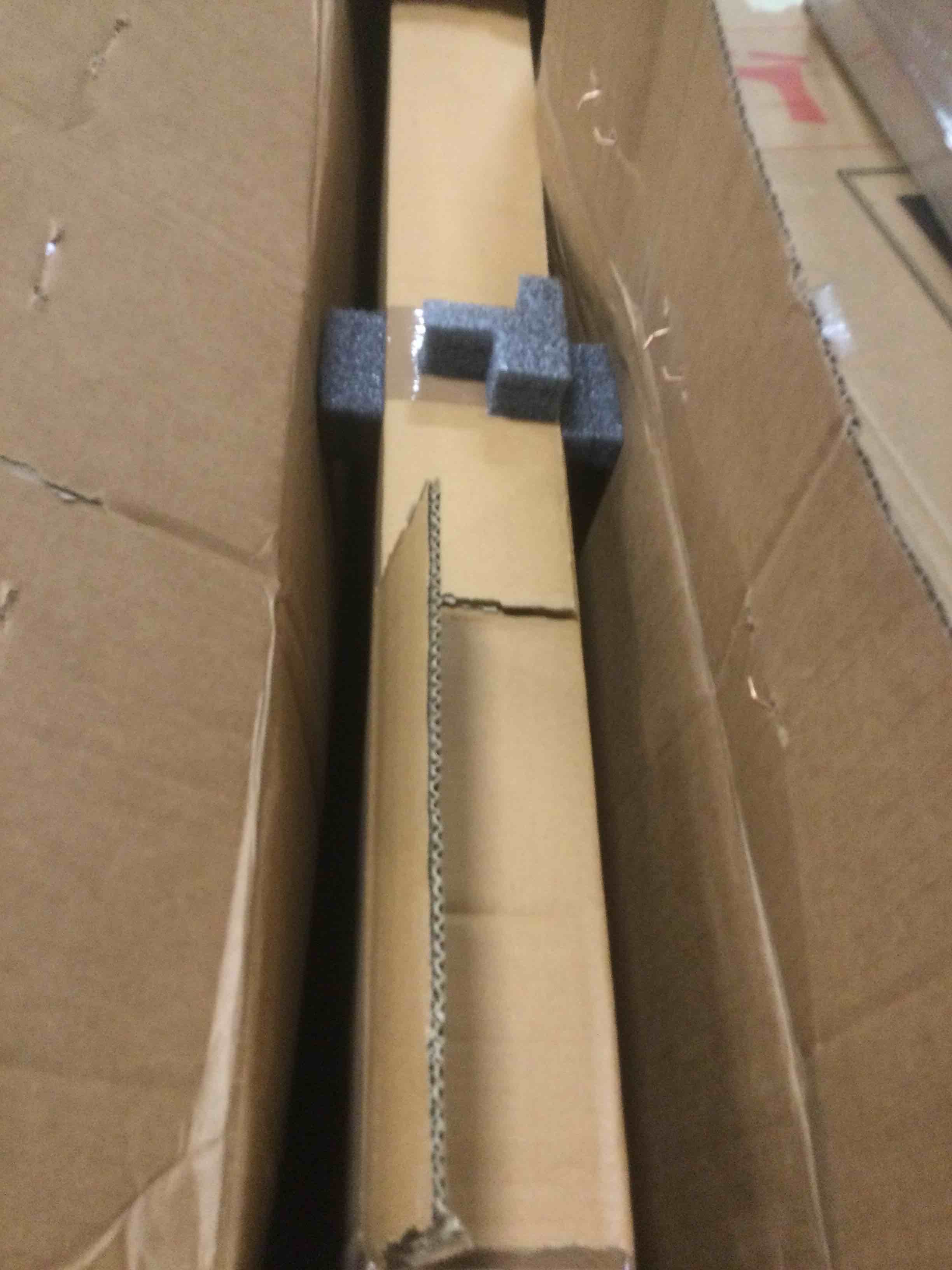 https://s3.amazonaws.com/lotting-images-prod/bidfta/BLU4927980_1704892436931.jpeg