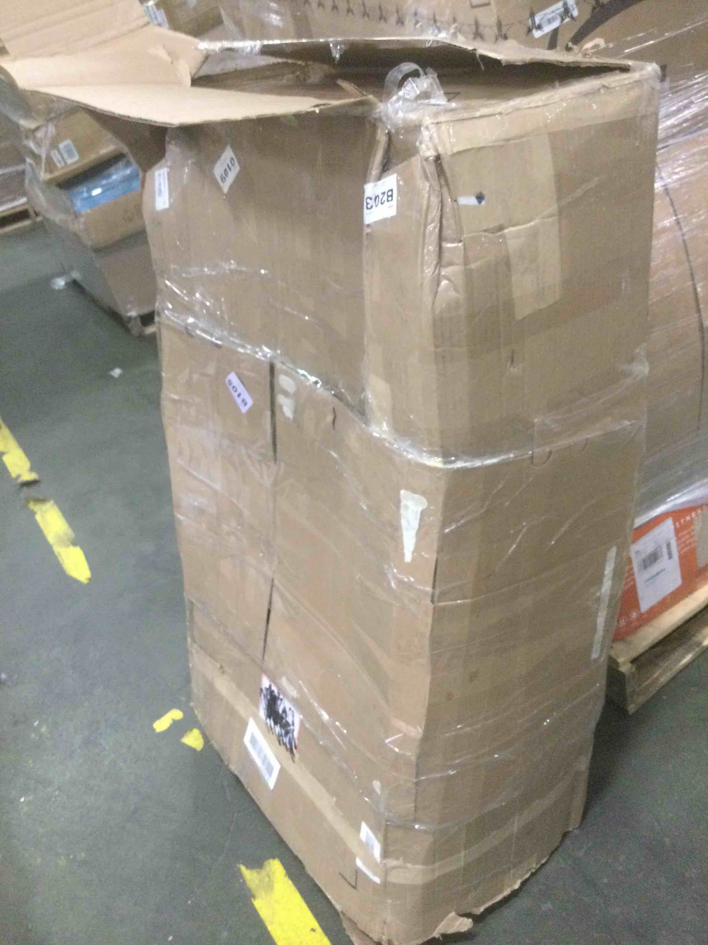 https://s3.amazonaws.com/lotting-images-prod/bidfta/BLU4927989_1704892964065.jpeg