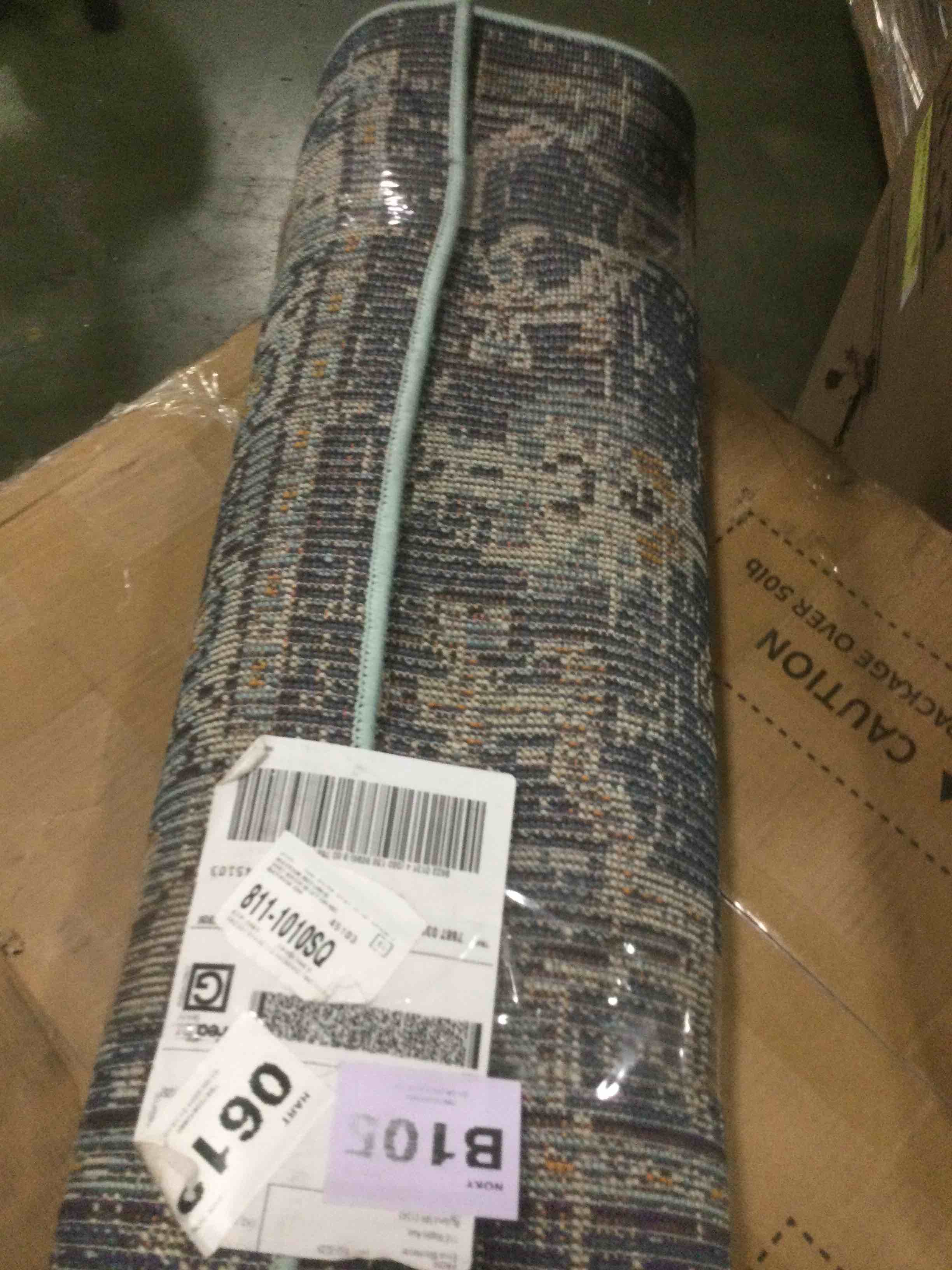 https://s3.amazonaws.com/lotting-images-prod/bidfta/BLU4927991_1704894409019.jpeg