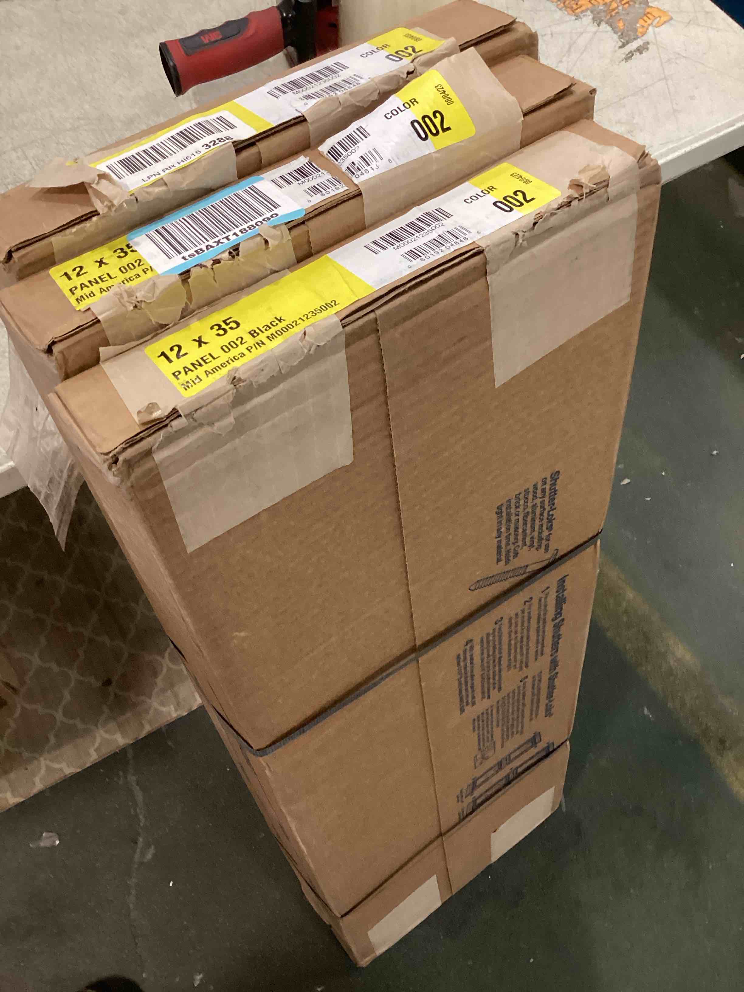 https://s3.amazonaws.com/lotting-images-prod/bidfta/BLU4928120_1705847260760.jpeg