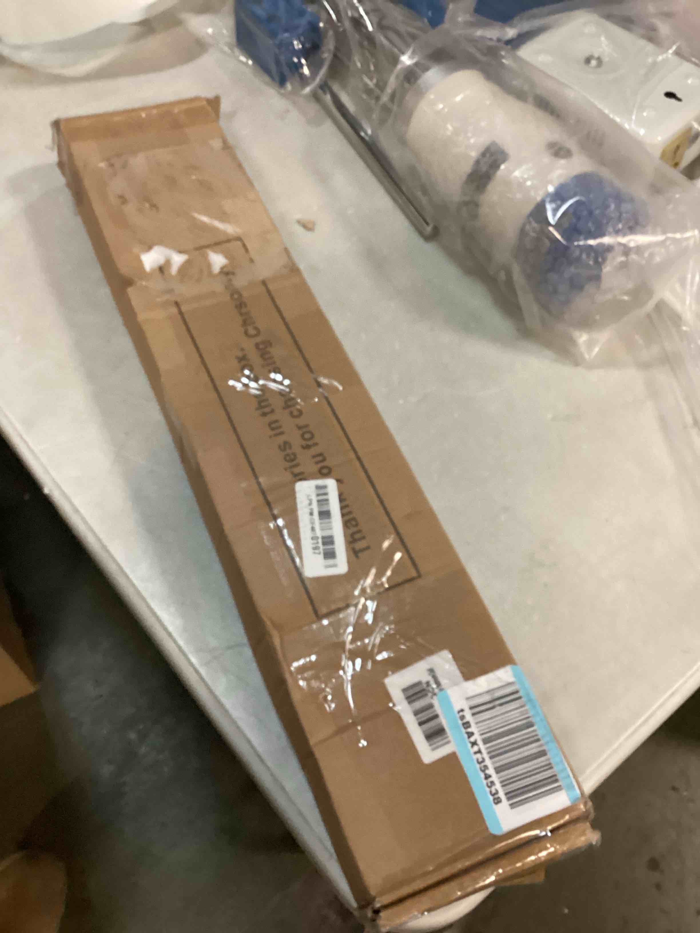 https://s3.amazonaws.com/lotting-images-prod/bidfta/BLU4928841_1709388702535.jpeg