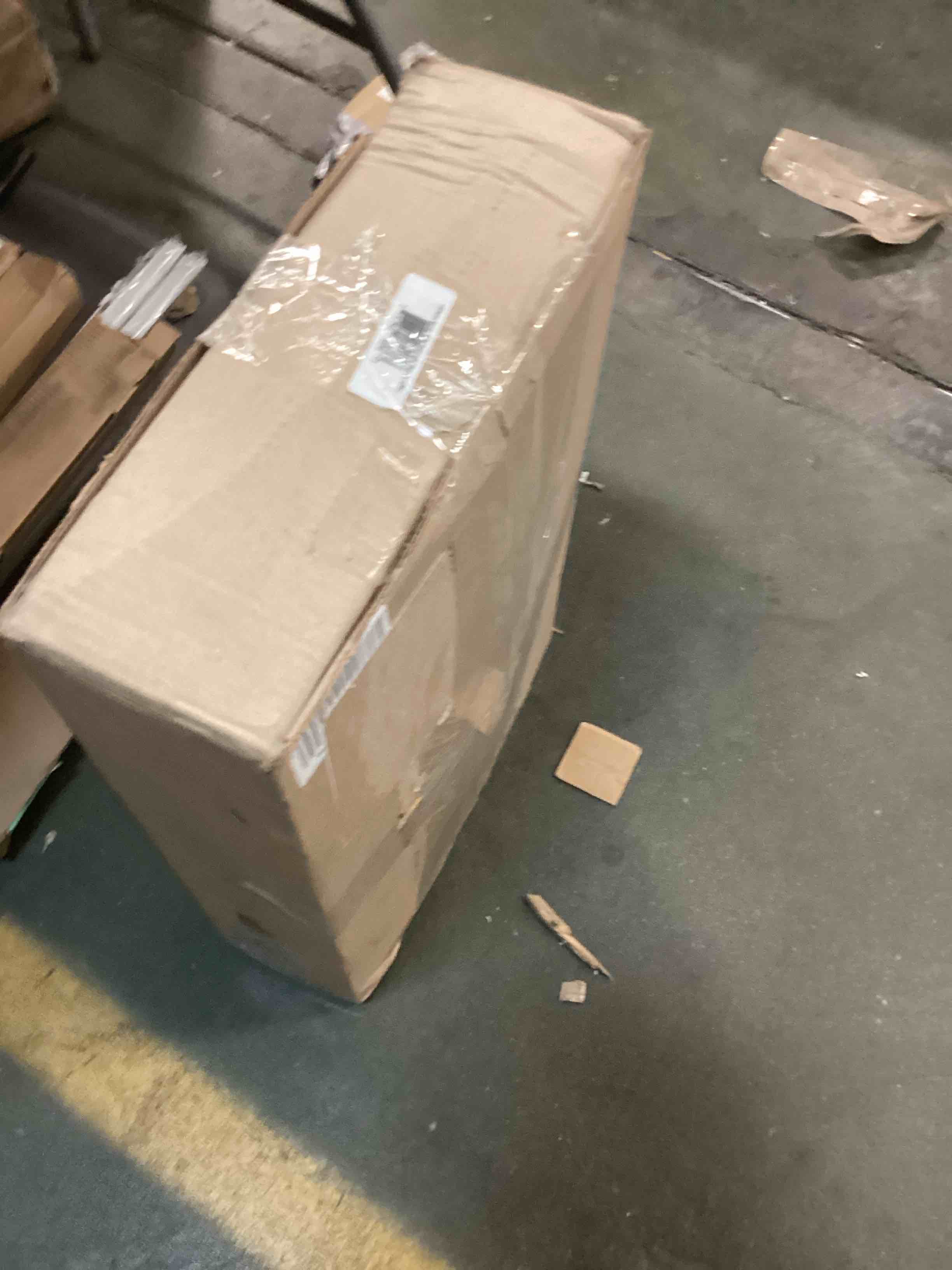 https://s3.amazonaws.com/lotting-images-prod/bidfta/BLU4928983_1709400414969.jpeg