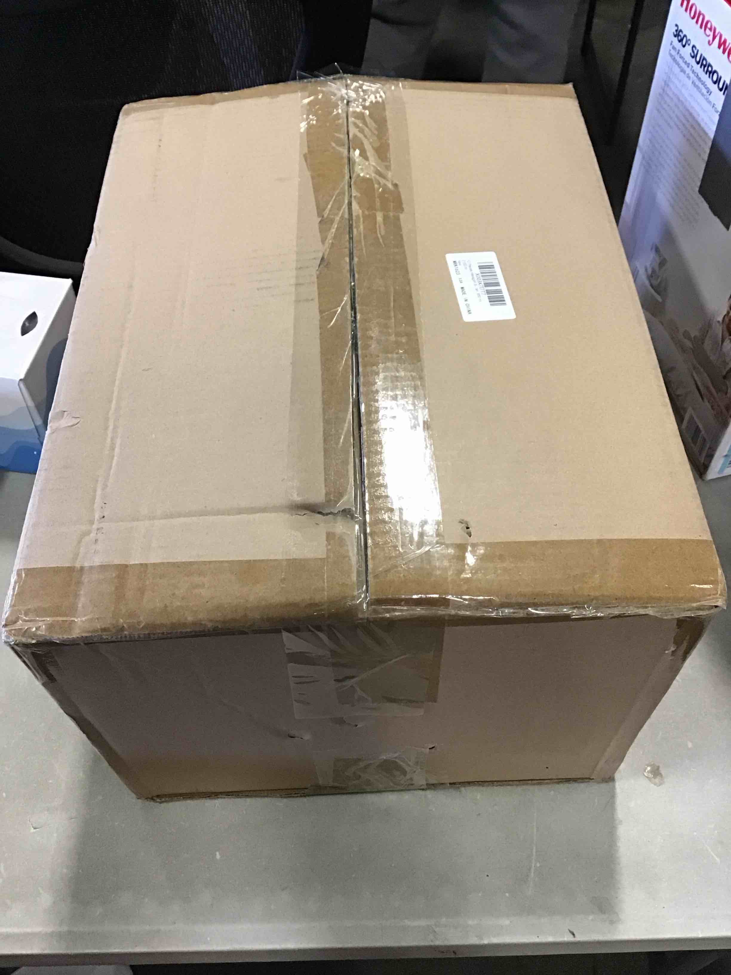 https://s3.amazonaws.com/lotting-images-prod/bidfta/BLU4929937_1705432947180.jpeg