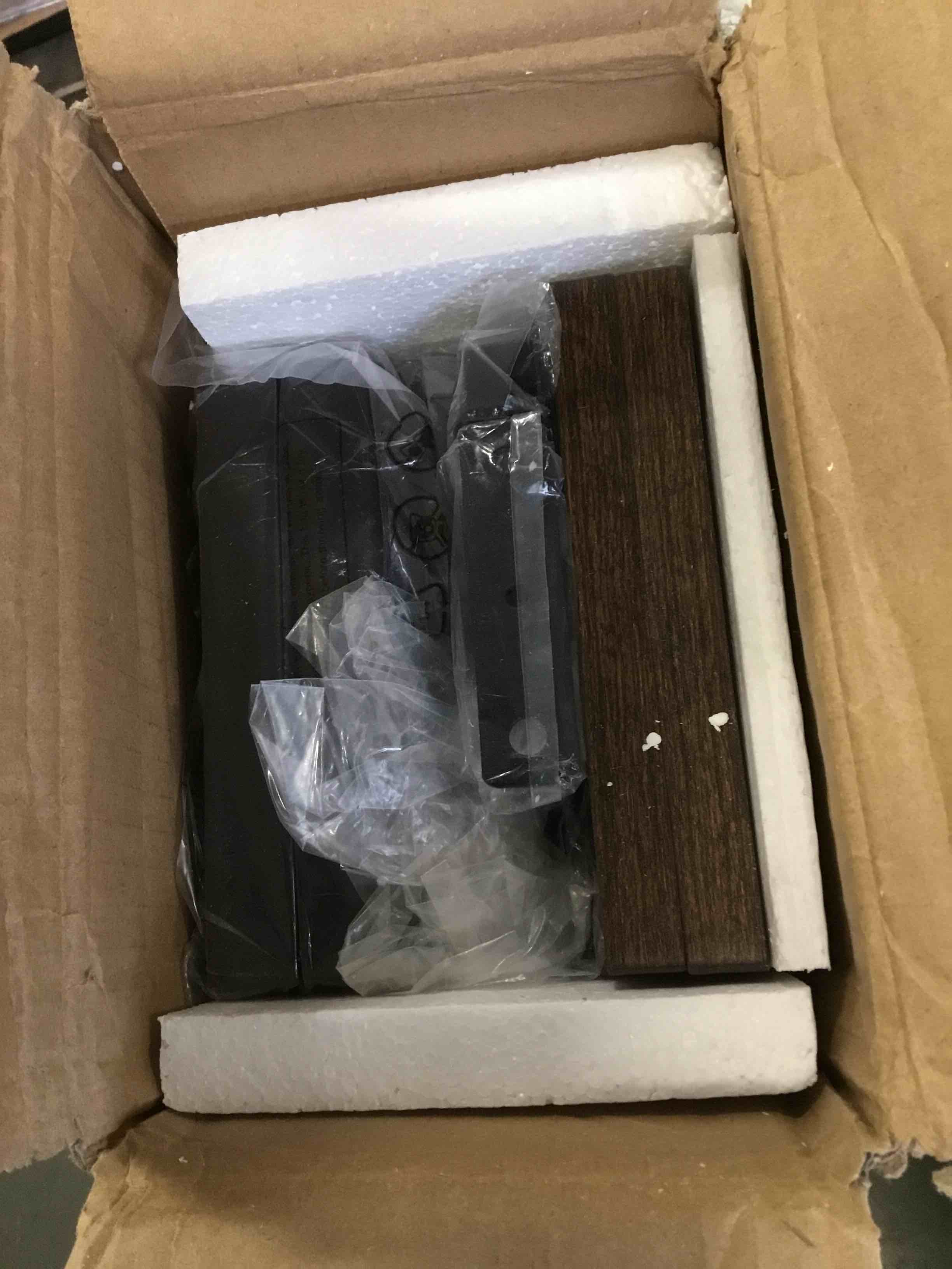 https://s3.amazonaws.com/lotting-images-prod/bidfta/BLU4930413_1705930498138.jpeg