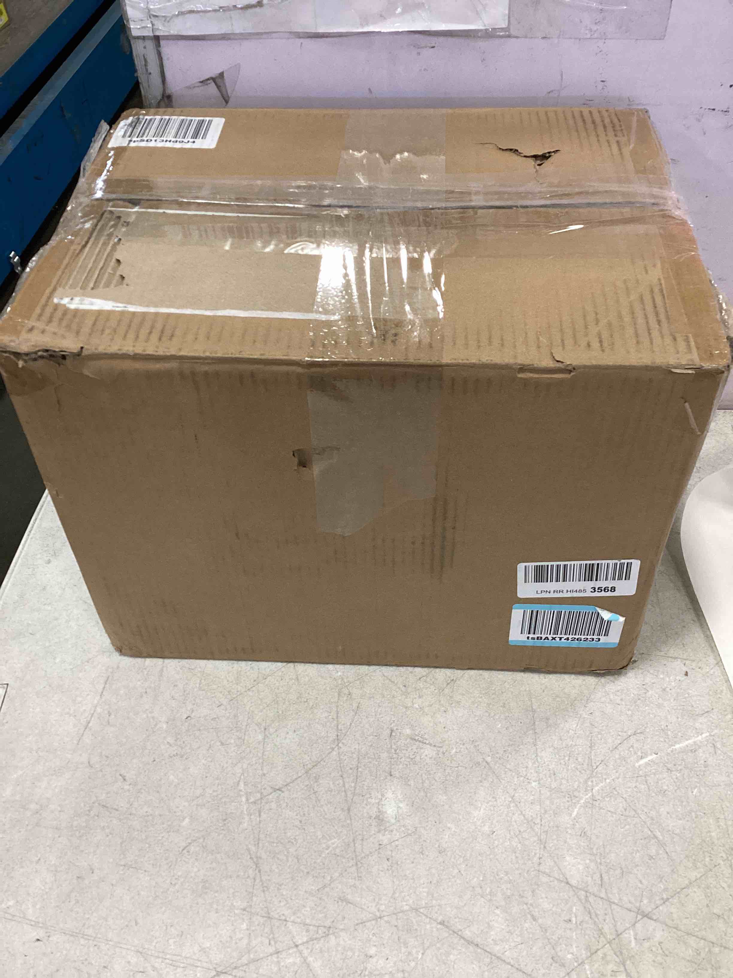 https://s3.amazonaws.com/lotting-images-prod/bidfta/BLU4930911_1706972206575.jpeg