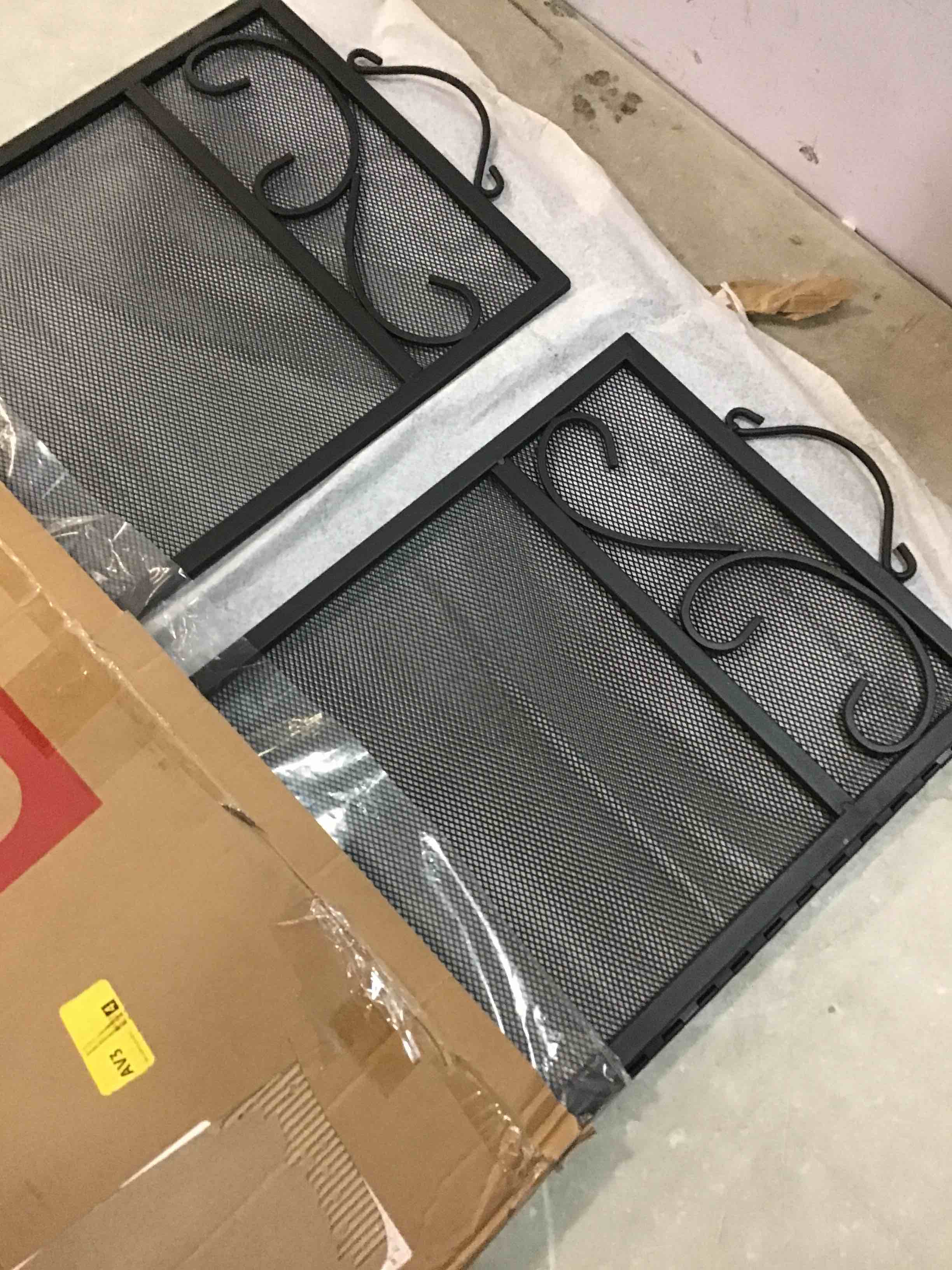 https://s3.amazonaws.com/lotting-images-prod/bidfta/BLU4931092_1704829644497.jpeg