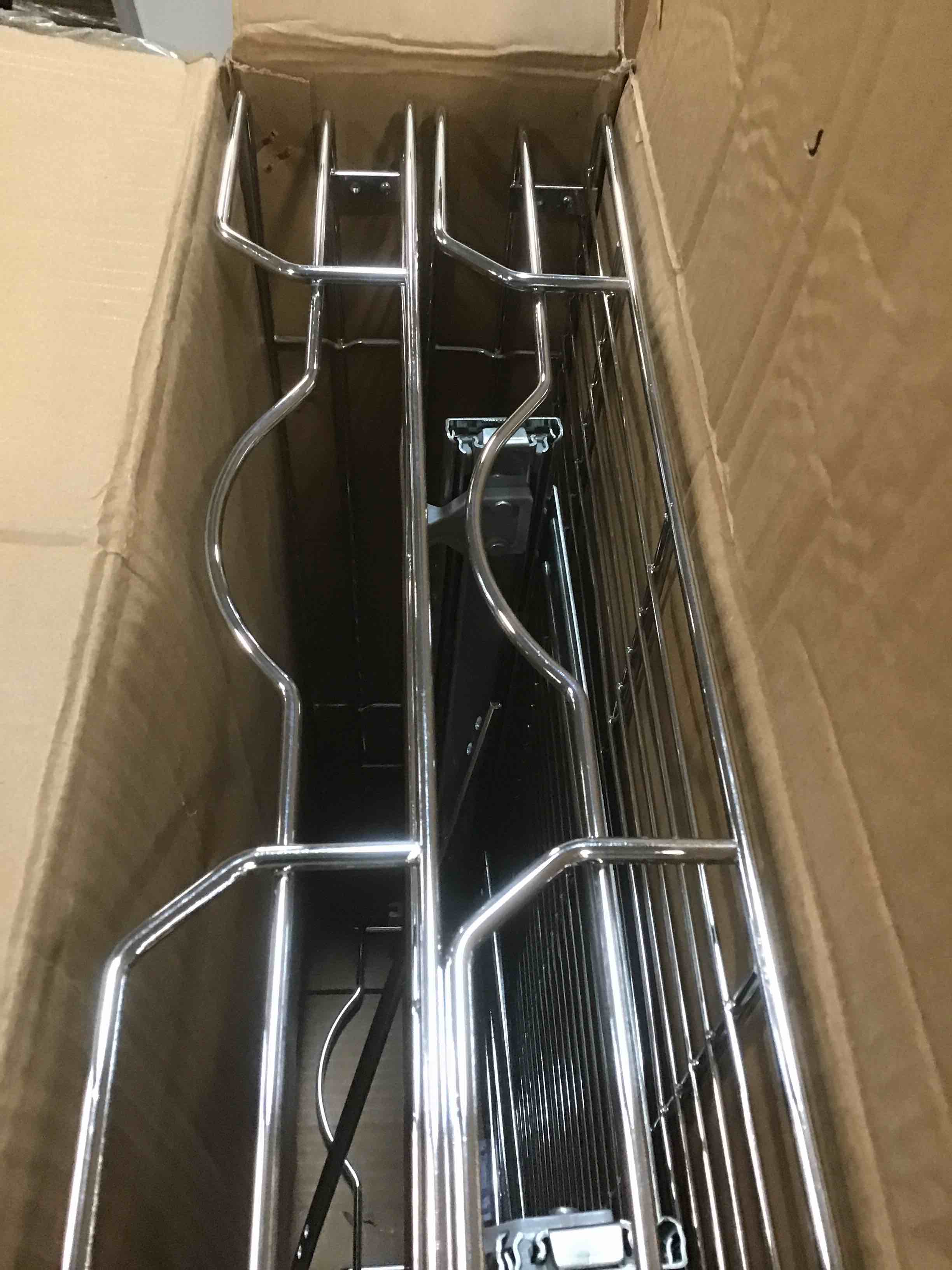 https://s3.amazonaws.com/lotting-images-prod/bidfta/BLU4931895_1705605001012.jpeg
