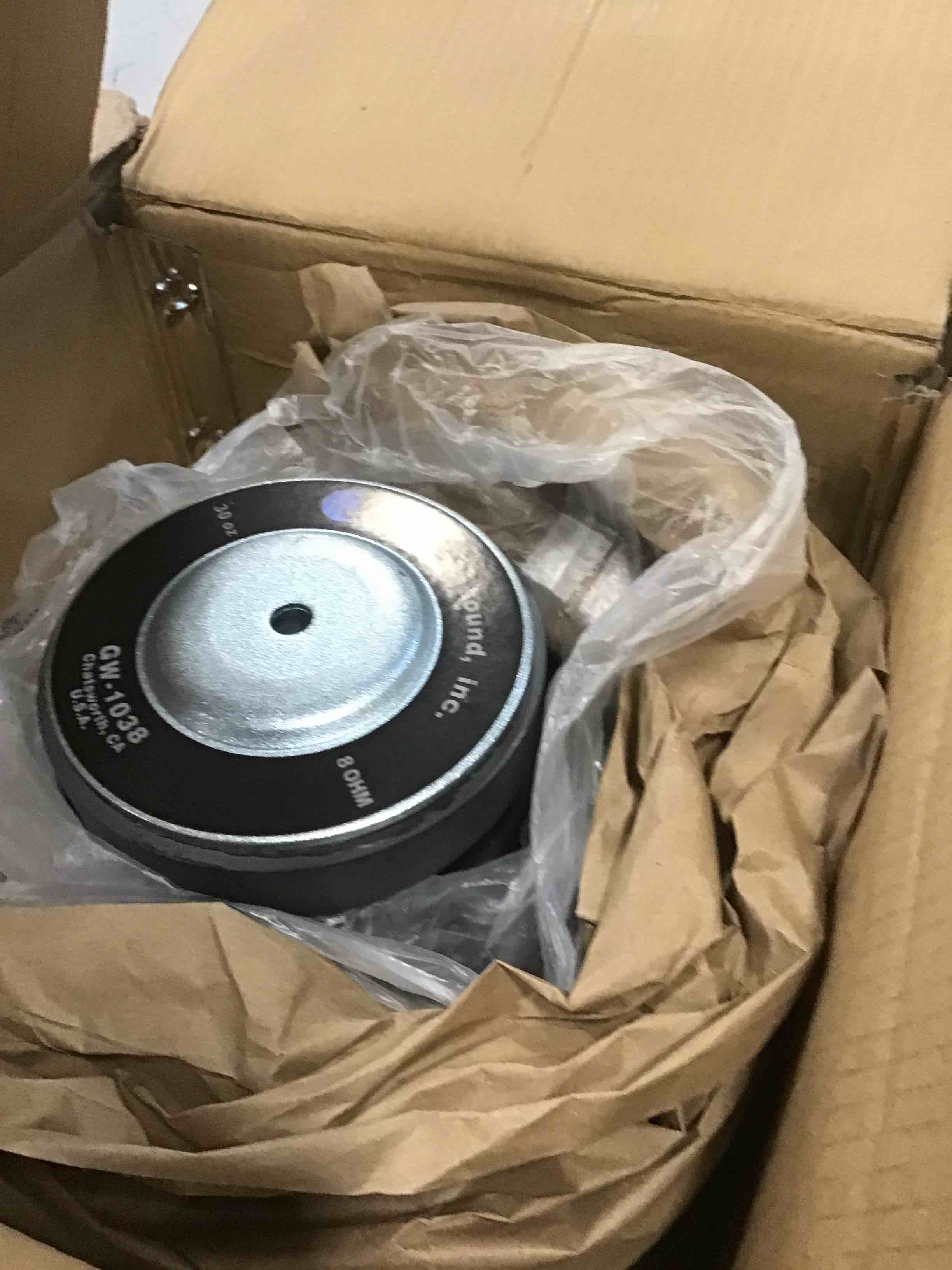 https://s3.amazonaws.com/lotting-images-prod/bidfta/BLU4932879_1705425685473.jpeg