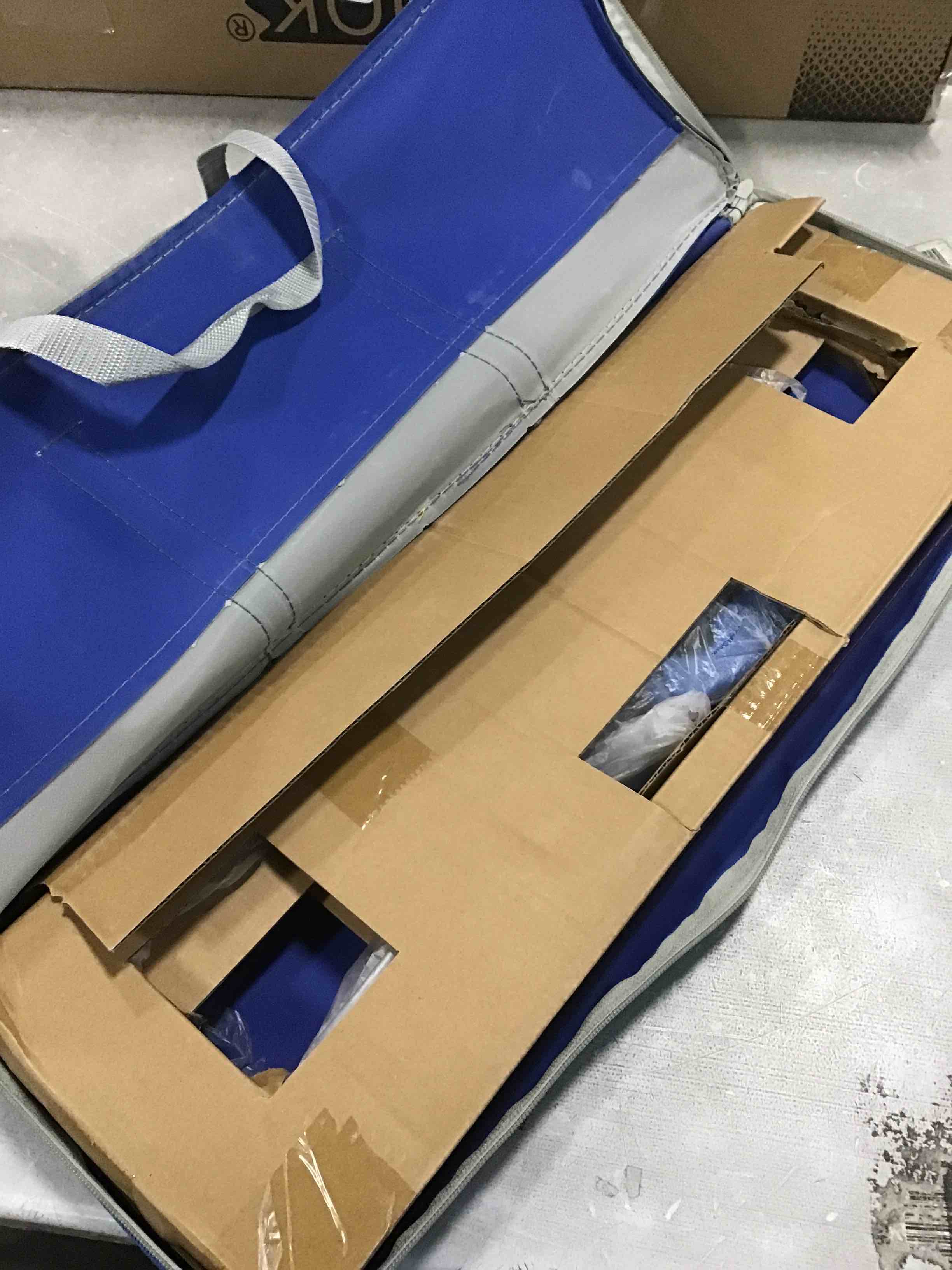 https://s3.amazonaws.com/lotting-images-prod/bidfta/BLU4933295_1705589083182.jpeg