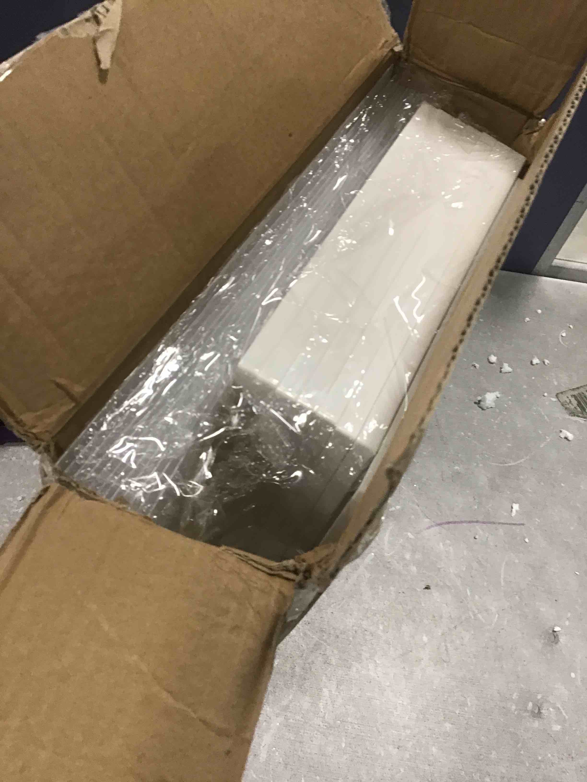 https://s3.amazonaws.com/lotting-images-prod/bidfta/BLU4933312_1705592300599.jpeg
