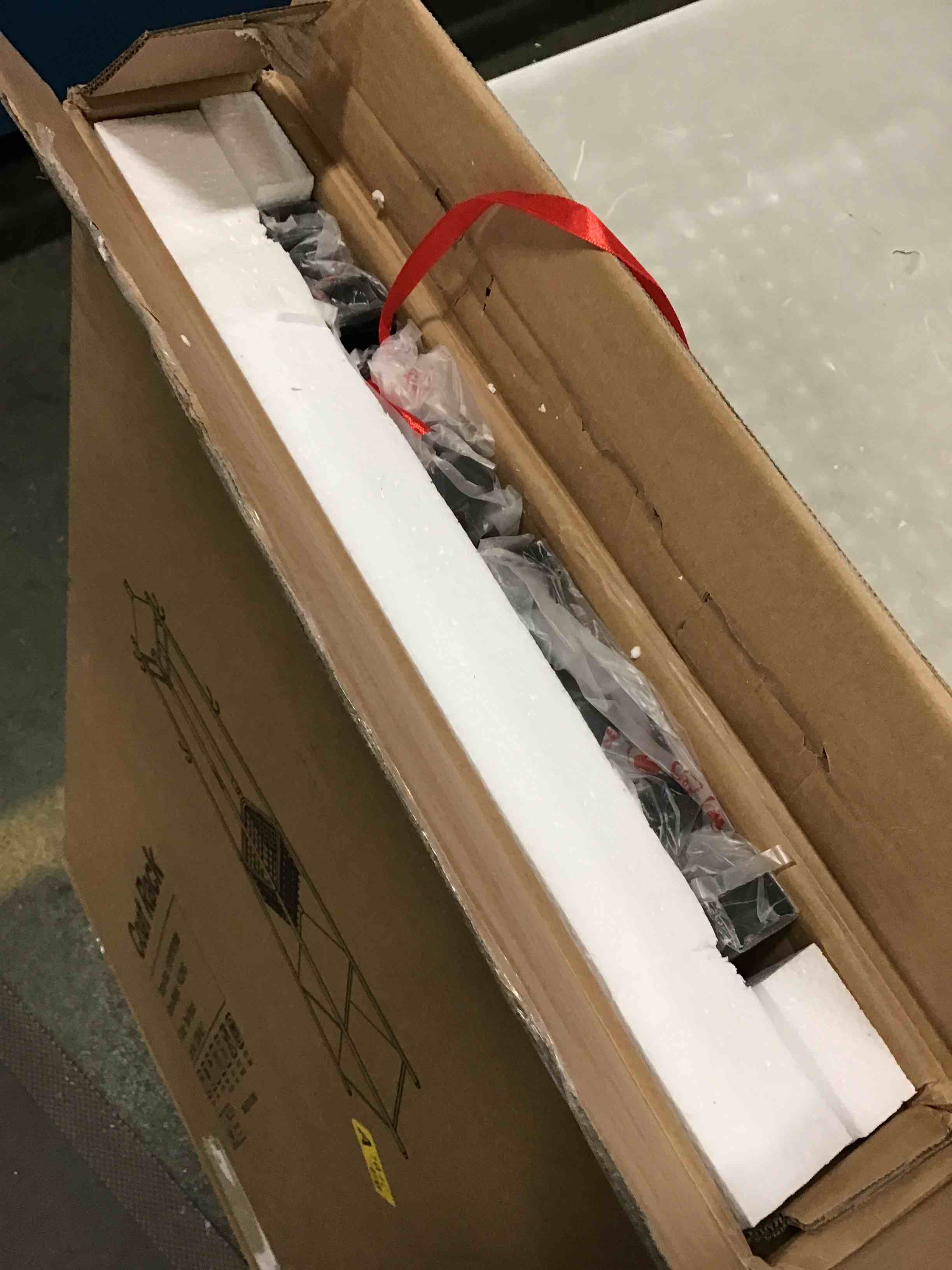 https://s3.amazonaws.com/lotting-images-prod/bidfta/BLU4933472_1705668612087.jpeg