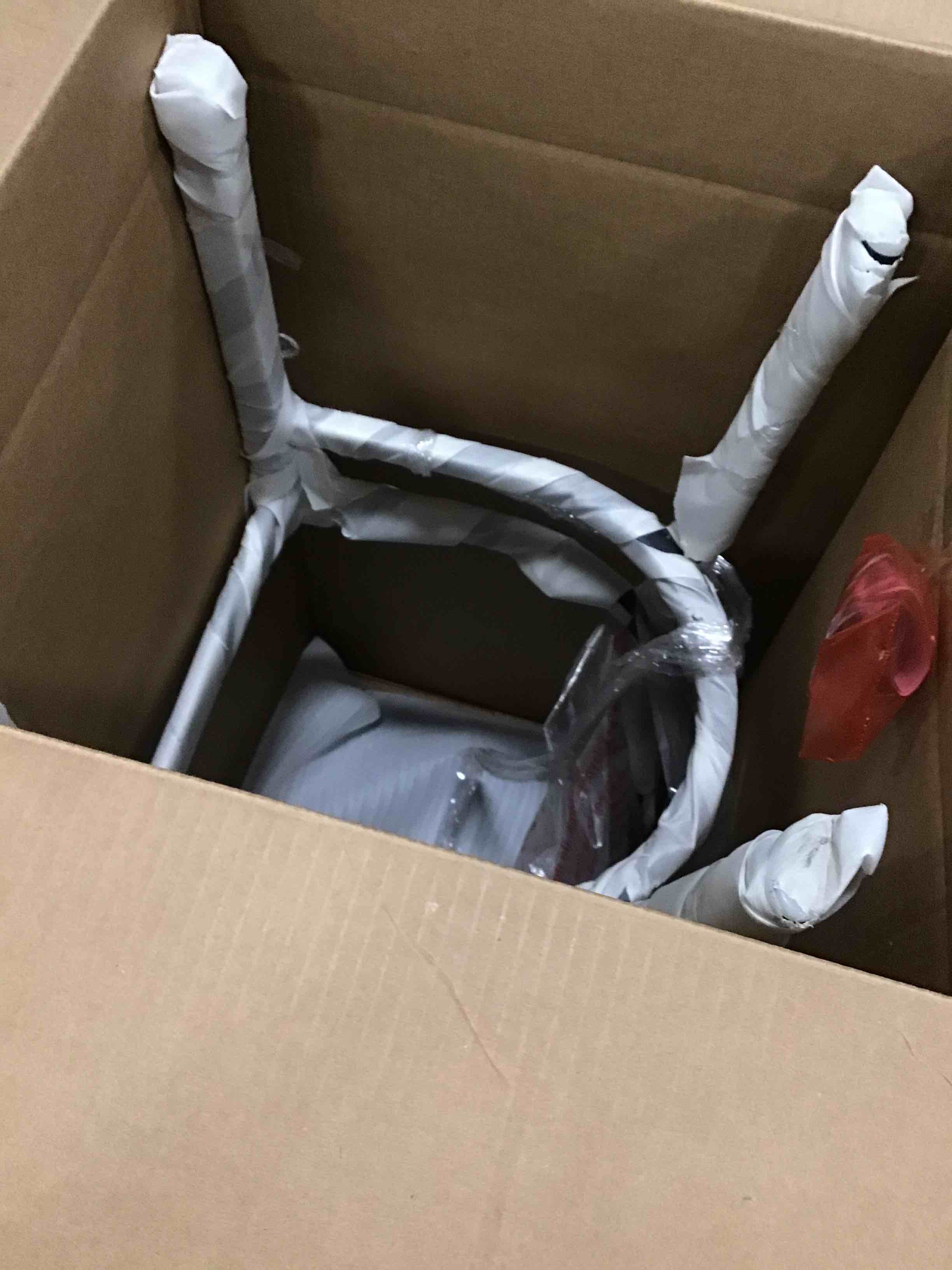 https://s3.amazonaws.com/lotting-images-prod/bidfta/BLU4933487_1705670744912.jpeg