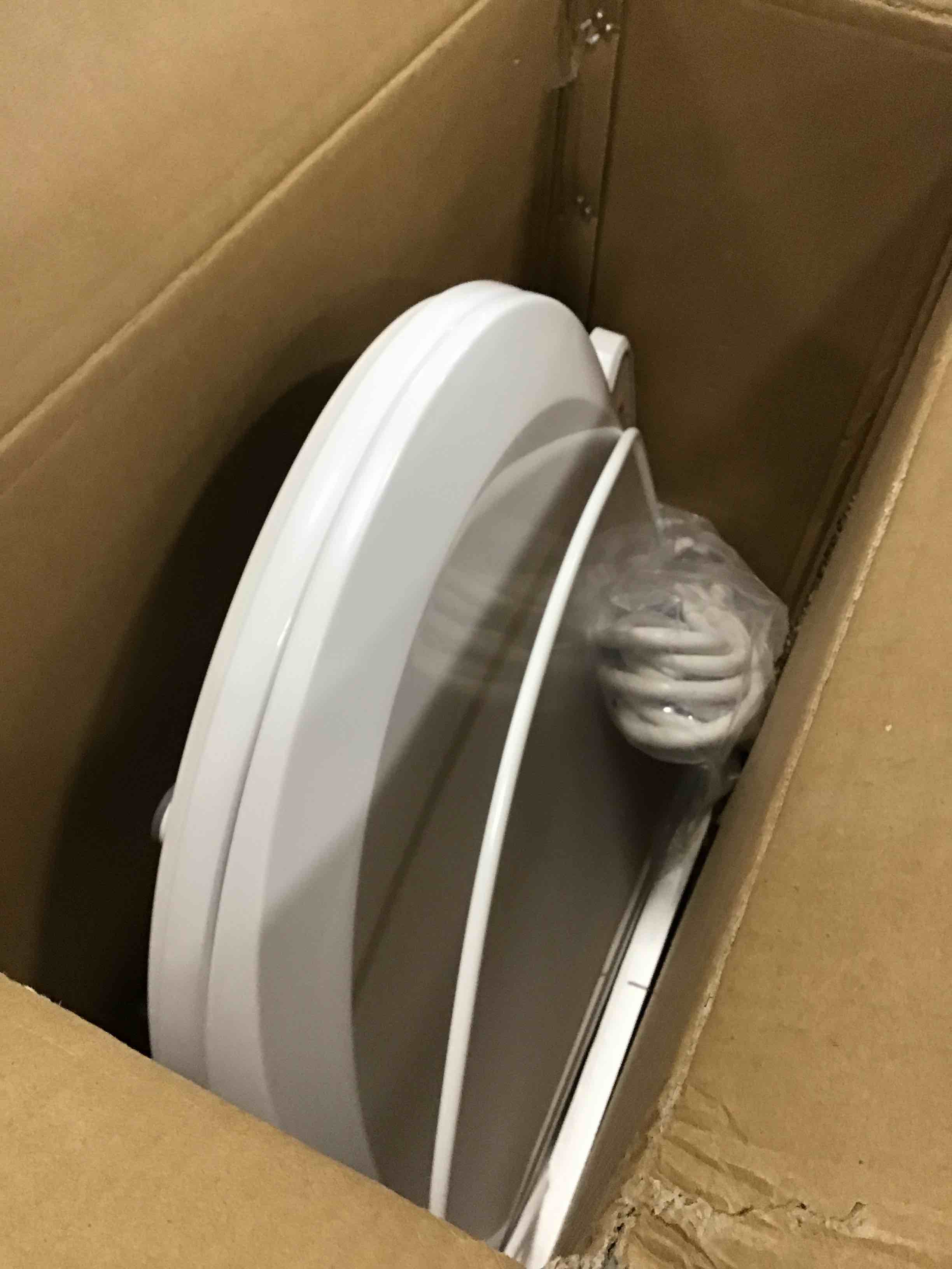 https://s3.amazonaws.com/lotting-images-prod/bidfta/BLU4933801_1705768462601.jpeg