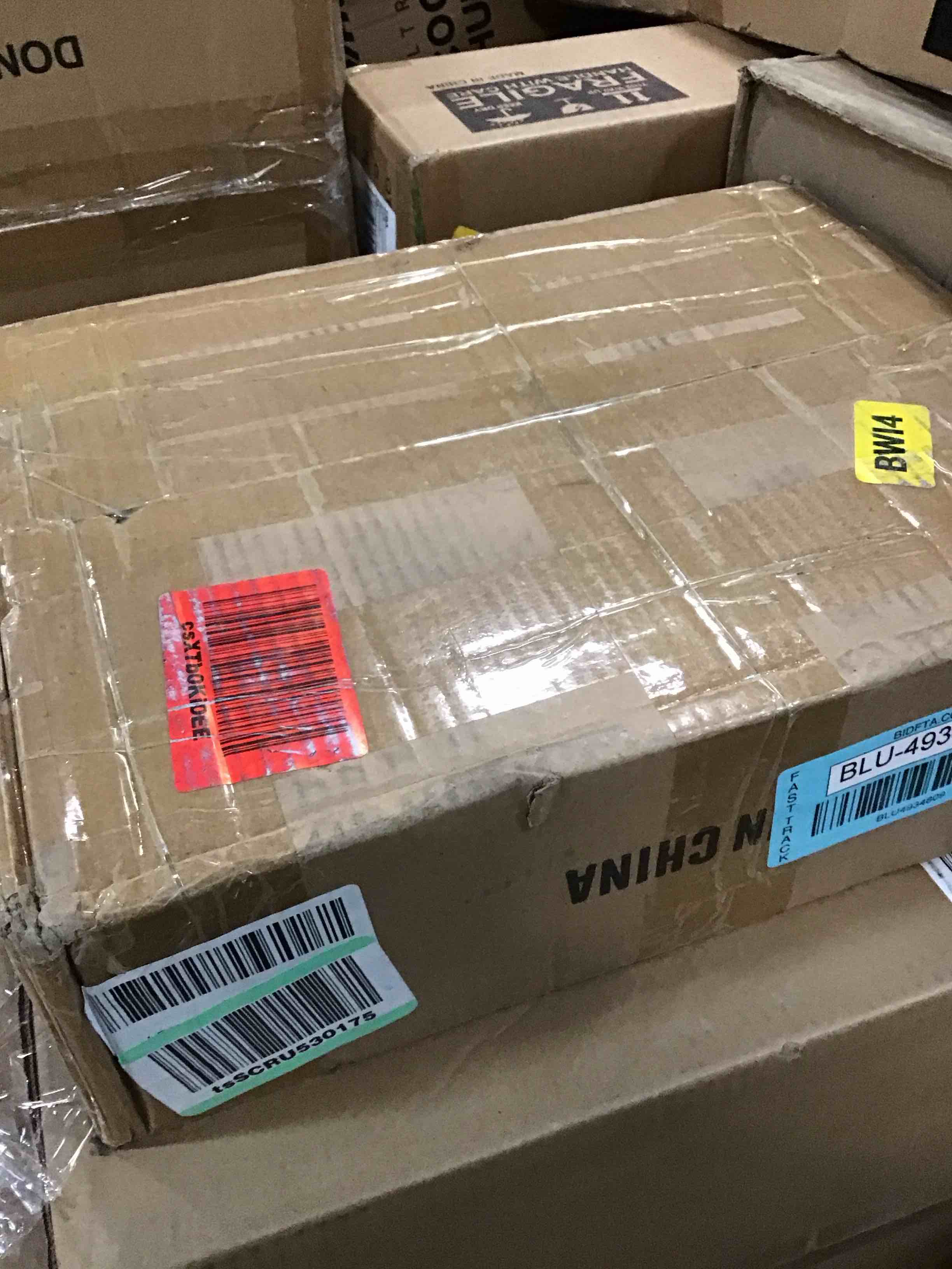 https://s3.amazonaws.com/lotting-images-prod/bidfta/BLU4934809_1705322338326.jpeg