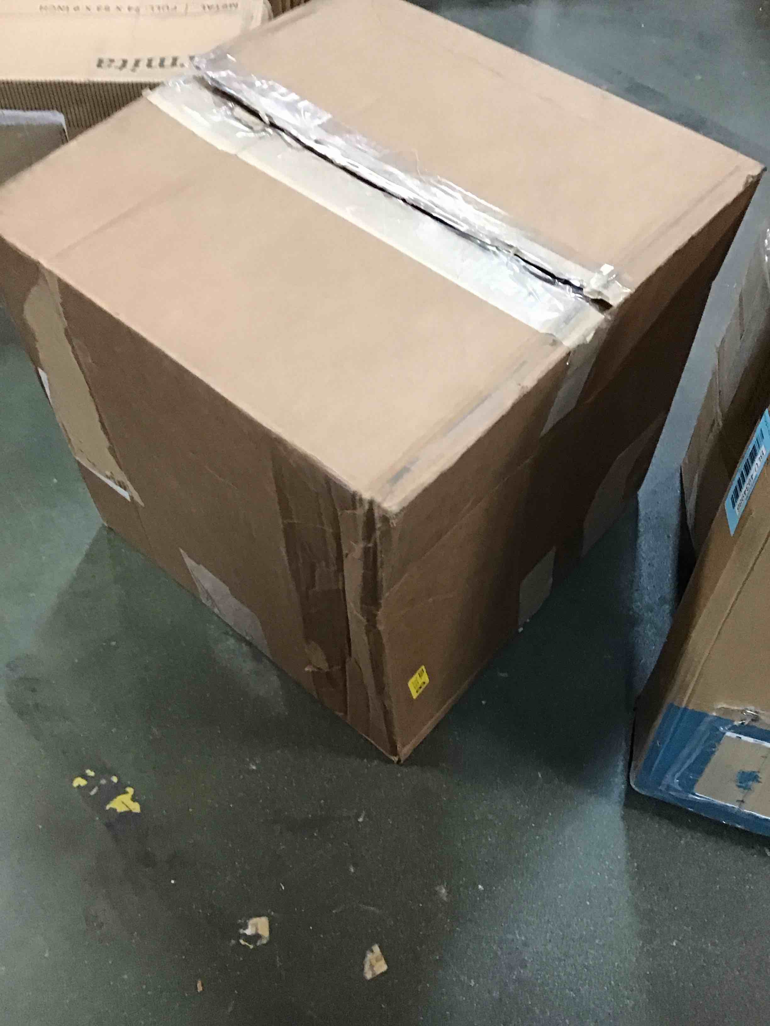 https://s3.amazonaws.com/lotting-images-prod/bidfta/BLU4934987_1705337333400.jpeg