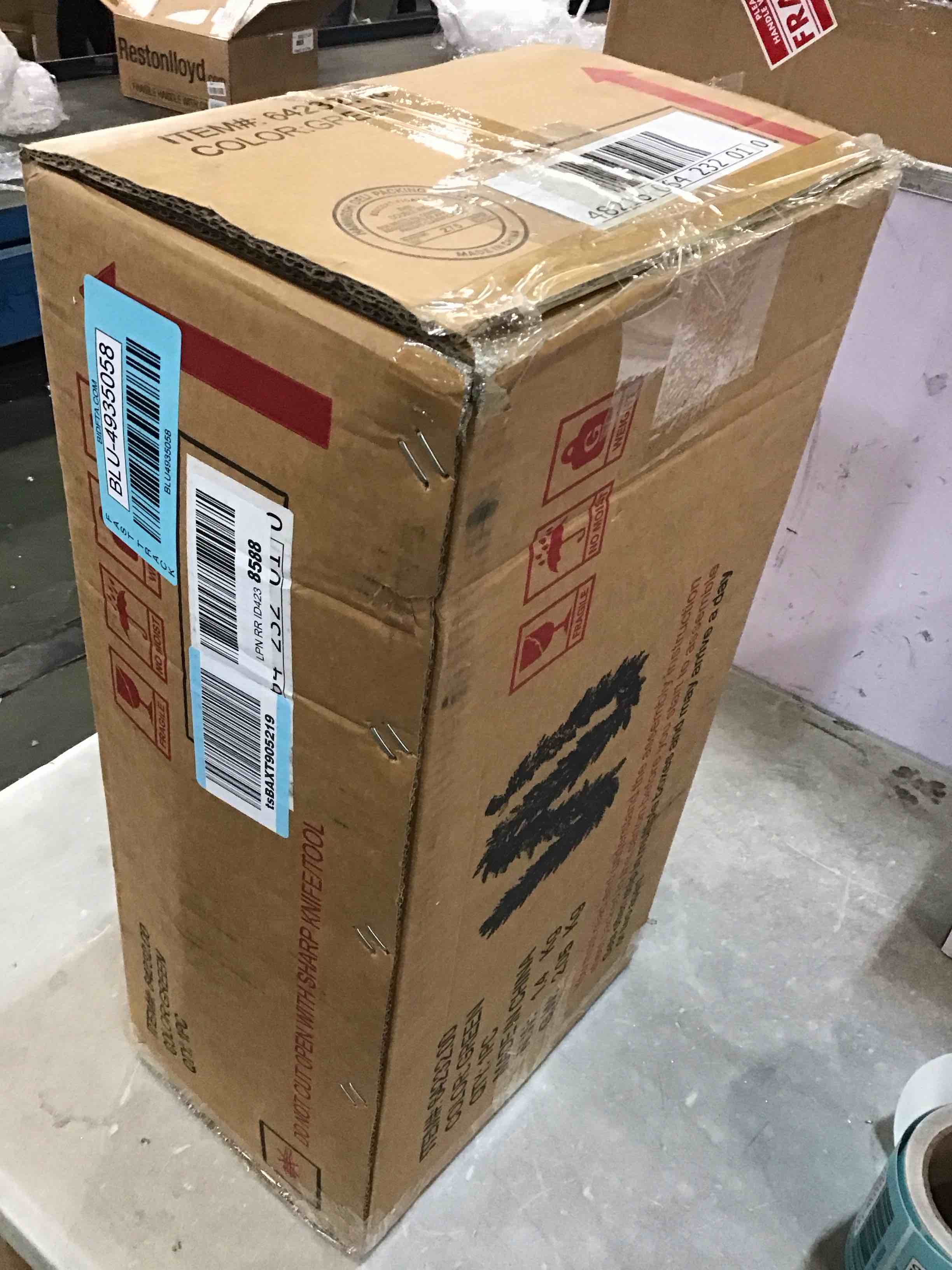 https://s3.amazonaws.com/lotting-images-prod/bidfta/BLU4935058_1705346036576.jpeg