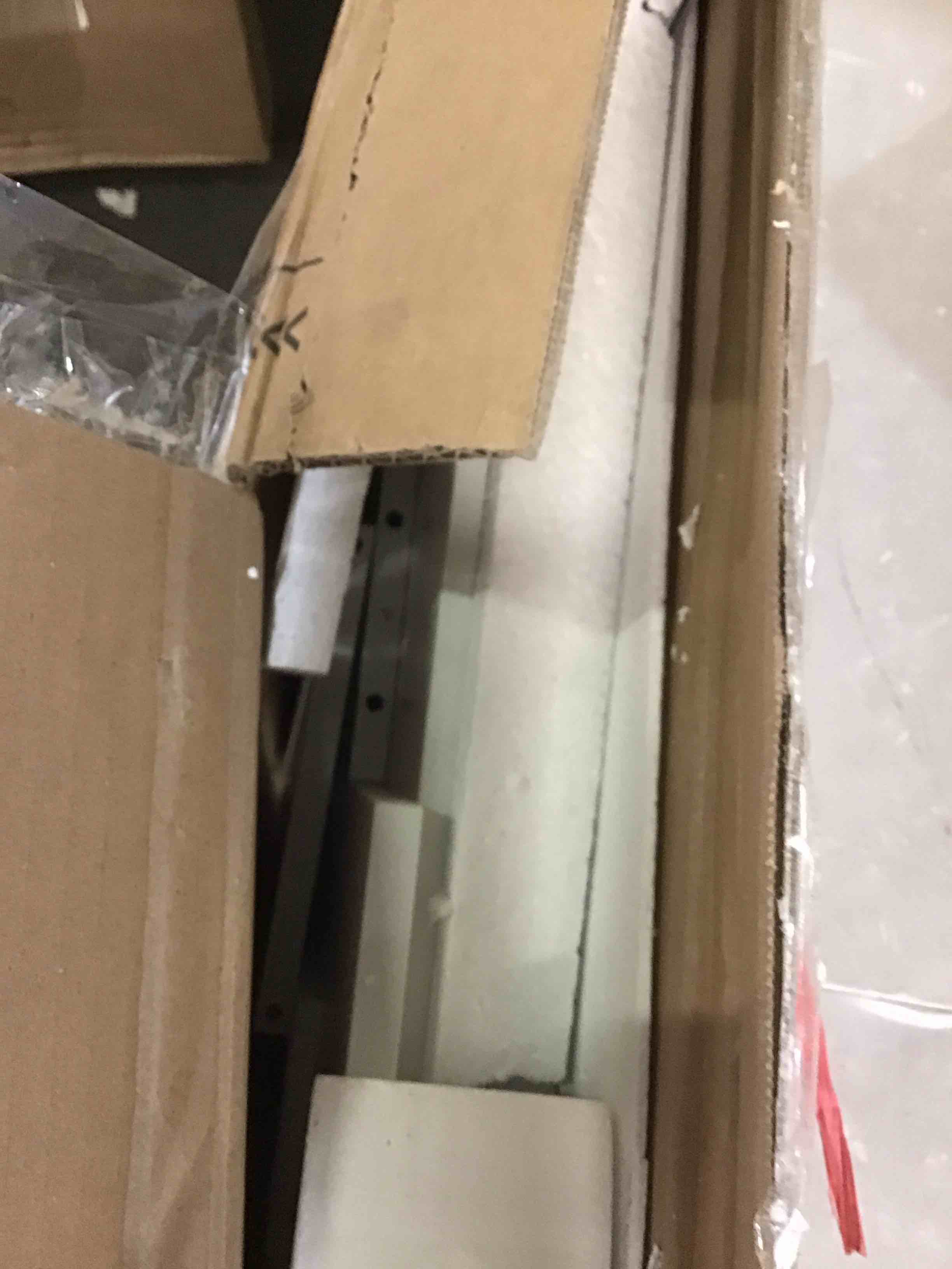 https://s3.amazonaws.com/lotting-images-prod/bidfta/BLU4935259_1705422130756.jpeg