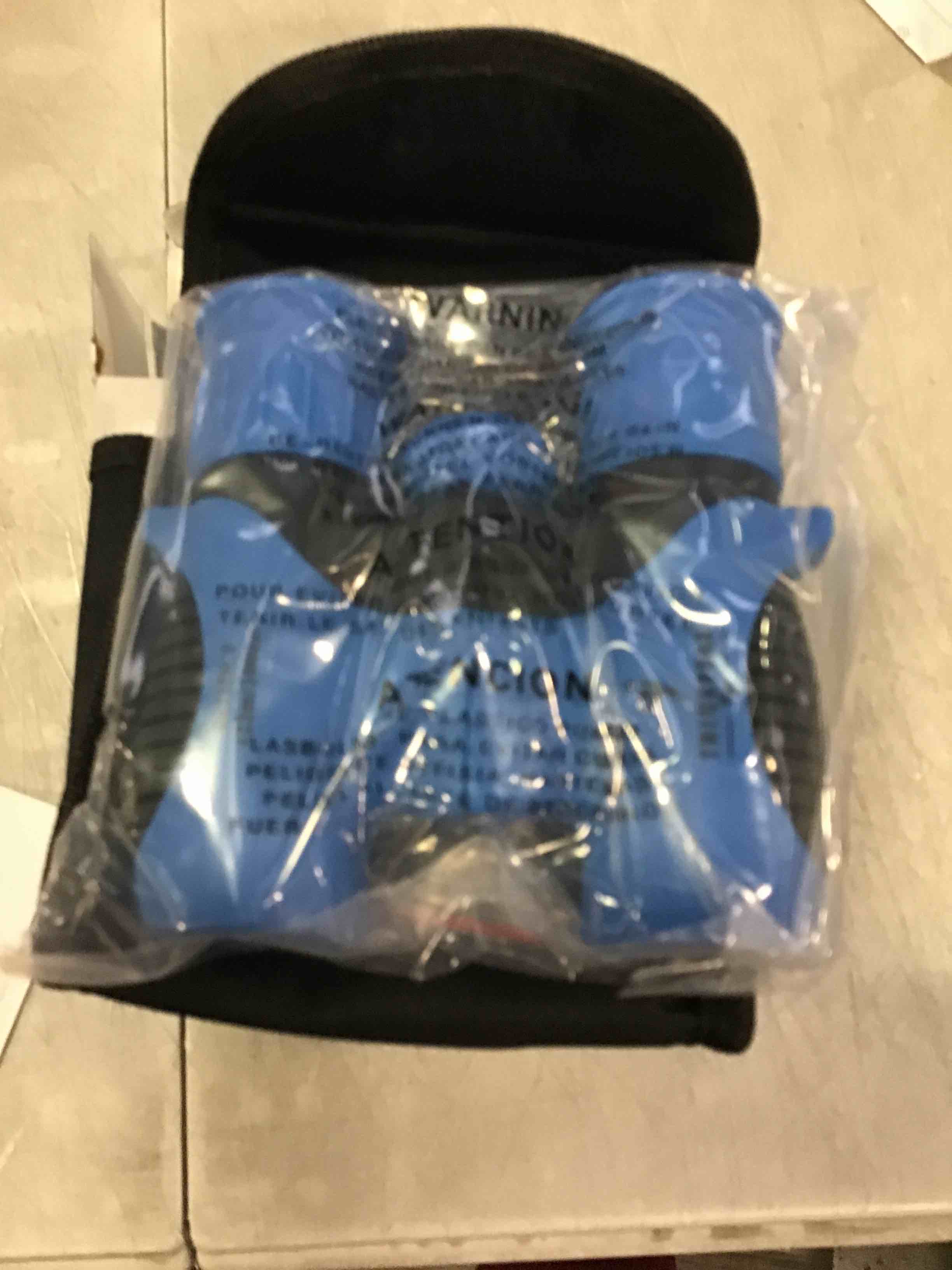 https://s3.amazonaws.com/lotting-images-prod/bidfta/BLU4935660_1704810894384.jpeg