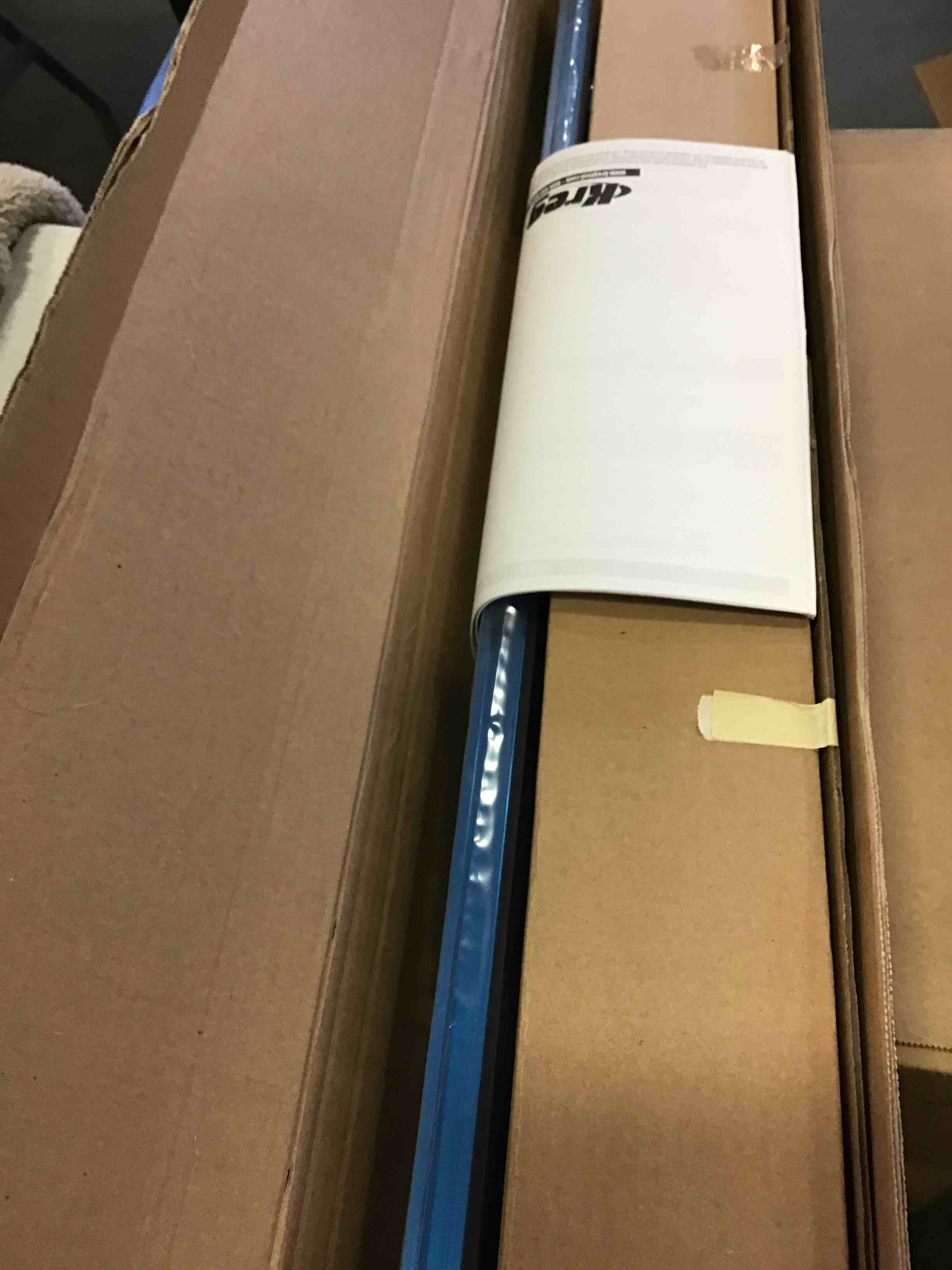 https://s3.amazonaws.com/lotting-images-prod/bidfta/BLU4936451_1704992215059.jpeg