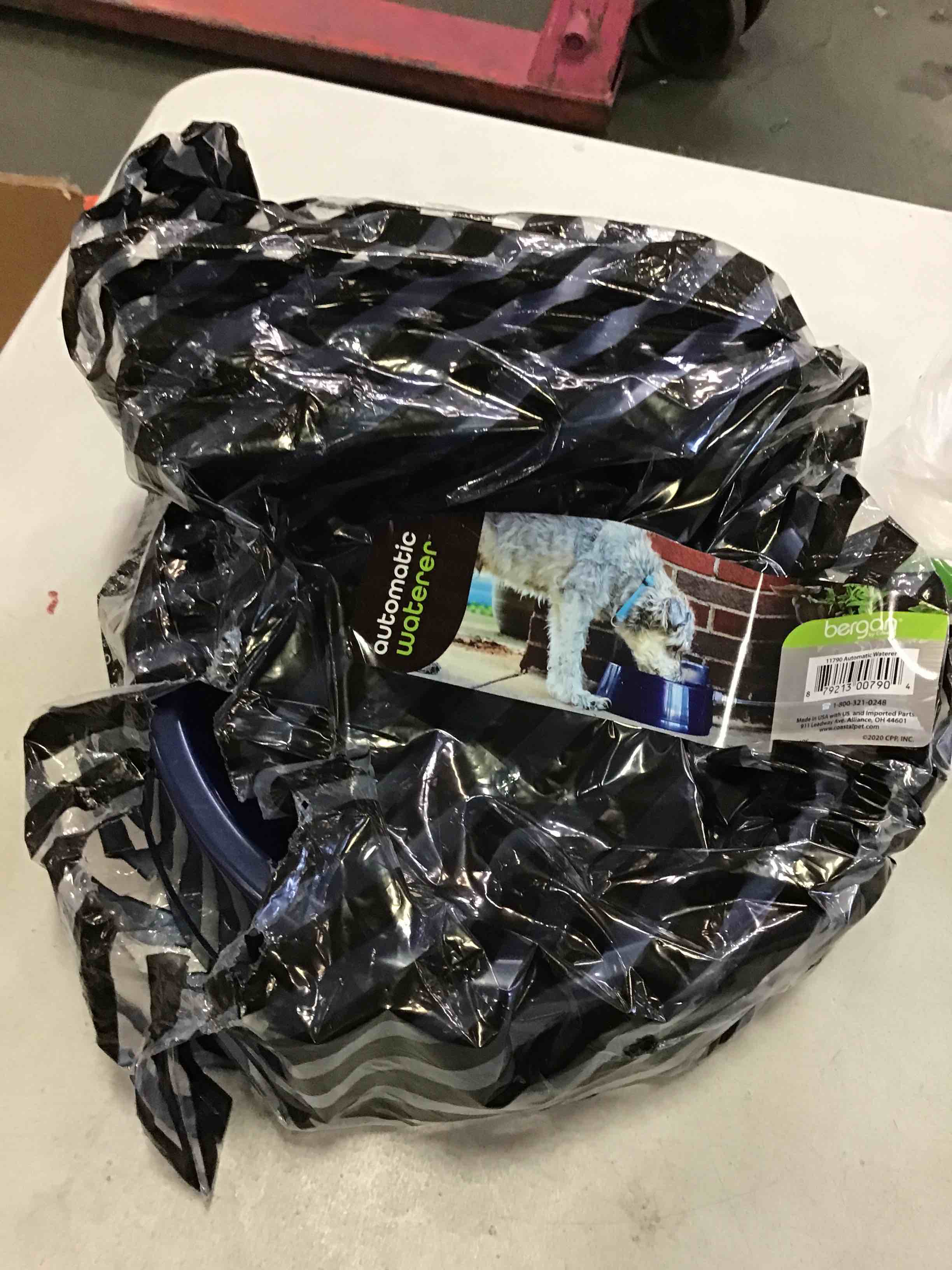 https://s3.amazonaws.com/lotting-images-prod/bidfta/BLU4936453_1704994603806.jpeg