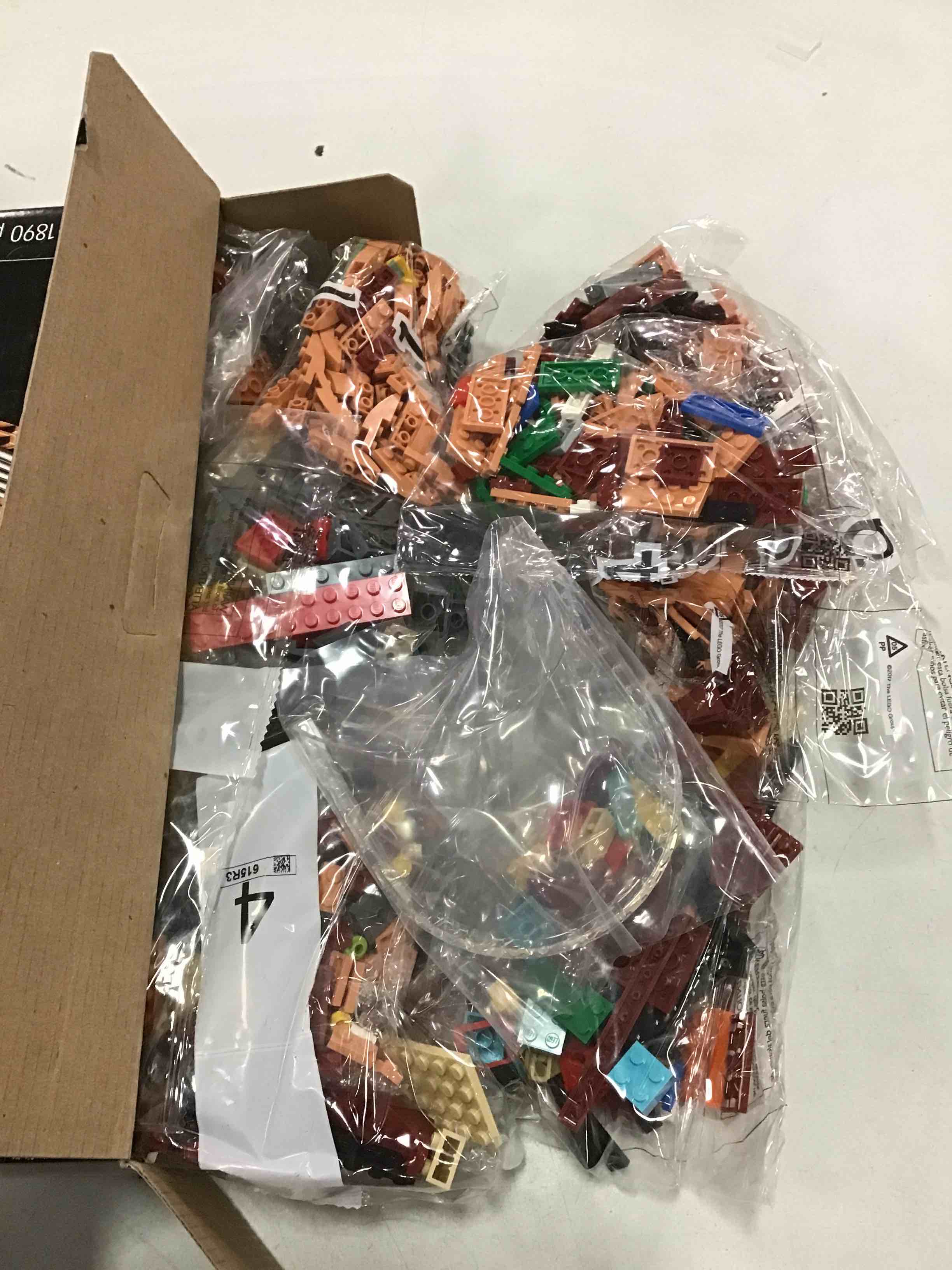 https://s3.amazonaws.com/lotting-images-prod/bidfta/BLU4936606_1705064512578.jpeg