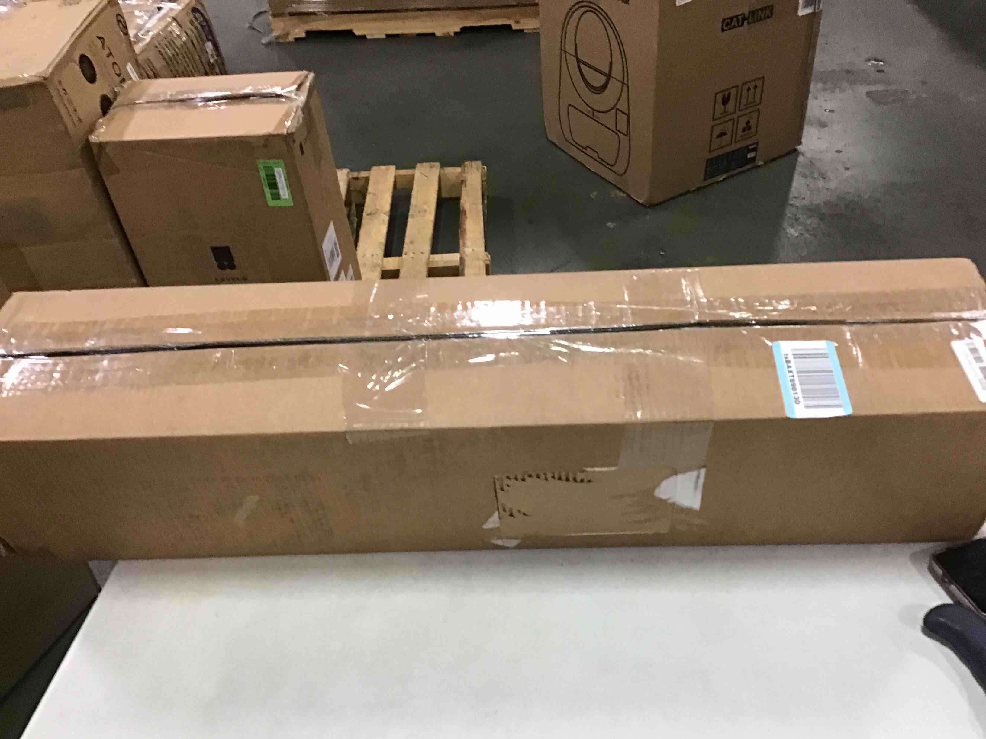 https://s3.amazonaws.com/lotting-images-prod/bidfta/BLU4936612_1705065418355.jpeg