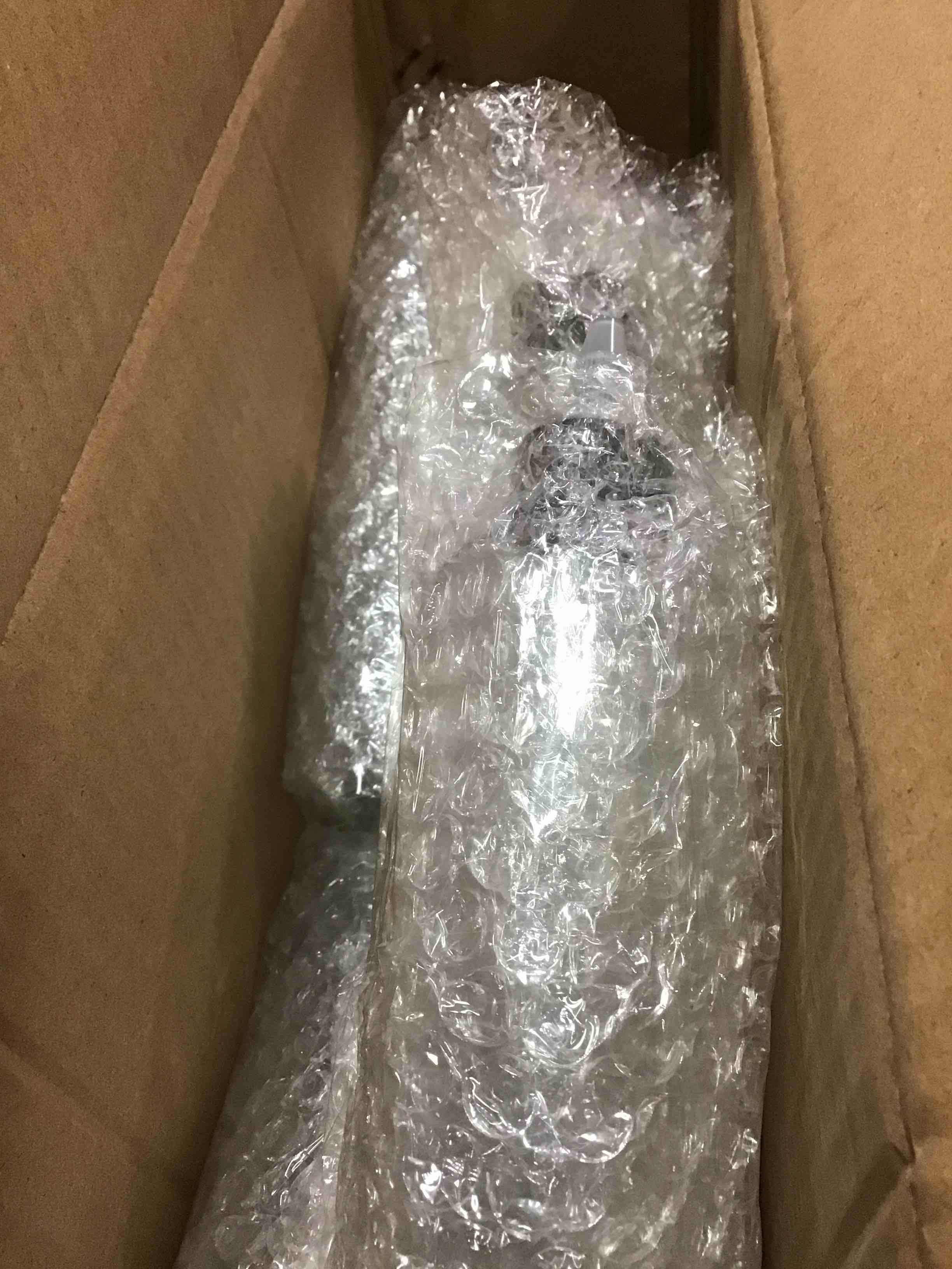 https://s3.amazonaws.com/lotting-images-prod/bidfta/BLU4936762_1705077157955.jpeg