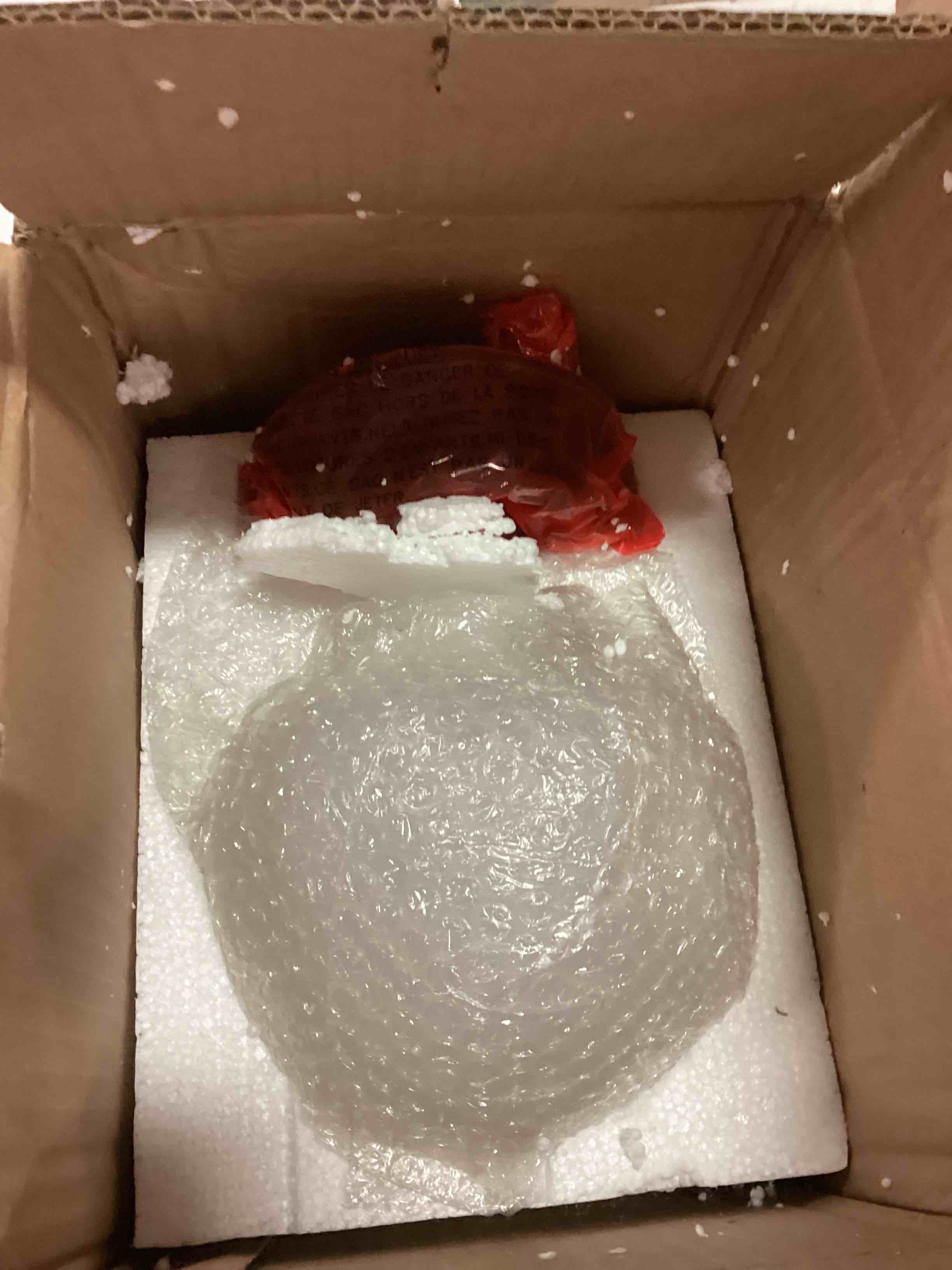 https://s3.amazonaws.com/lotting-images-prod/bidfta/BLU4936904_1705149086418.jpeg
