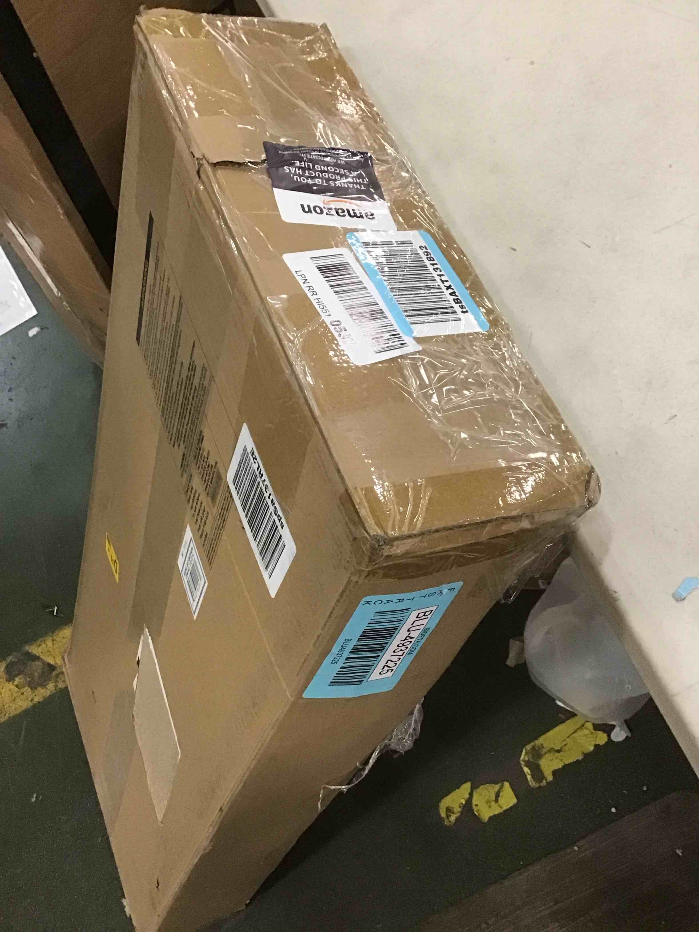https://s3.amazonaws.com/lotting-images-prod/bidfta/BLU4937225_1704832283504.jpeg