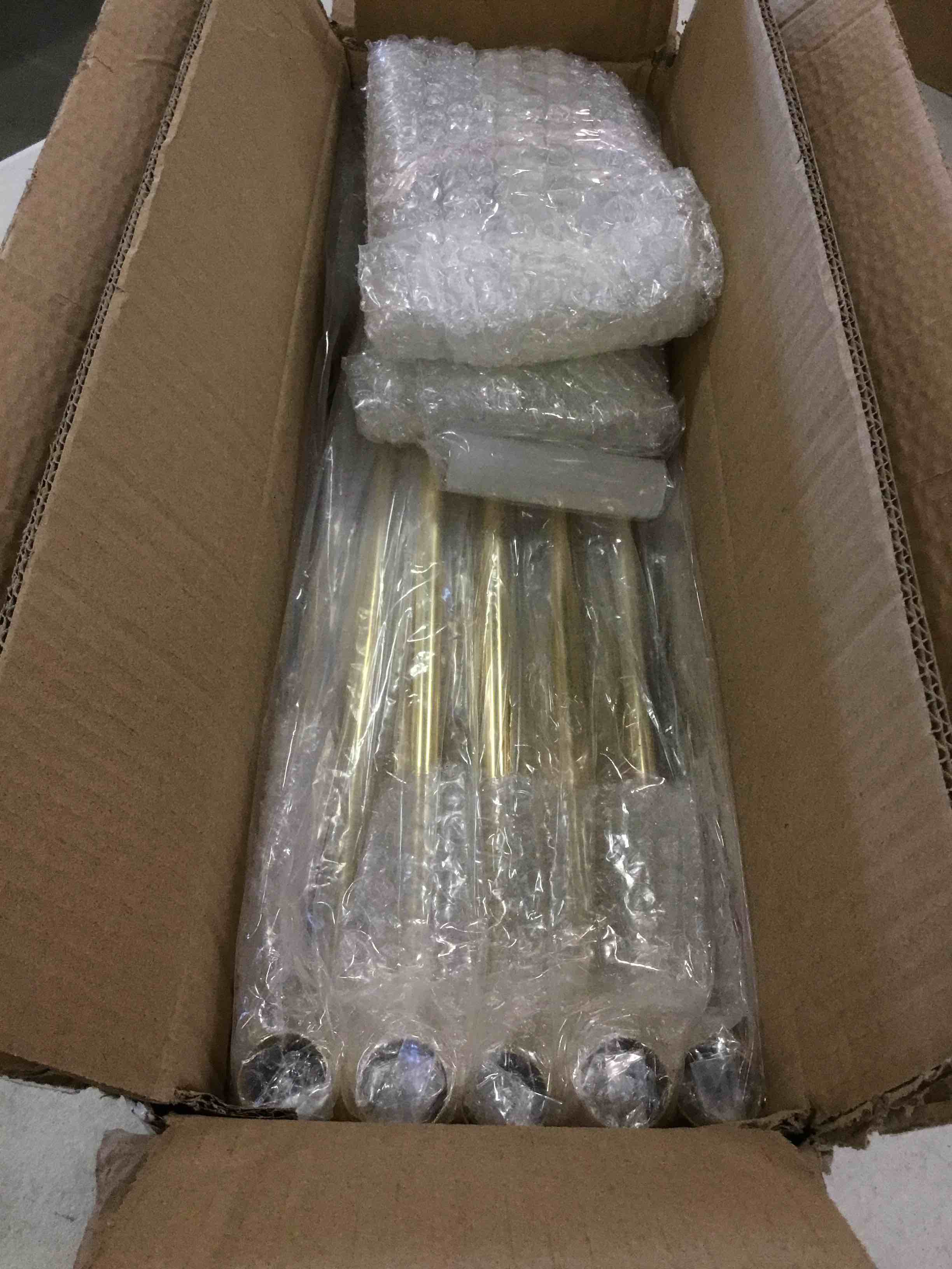https://s3.amazonaws.com/lotting-images-prod/bidfta/BLU4937574_1705002216074.jpeg