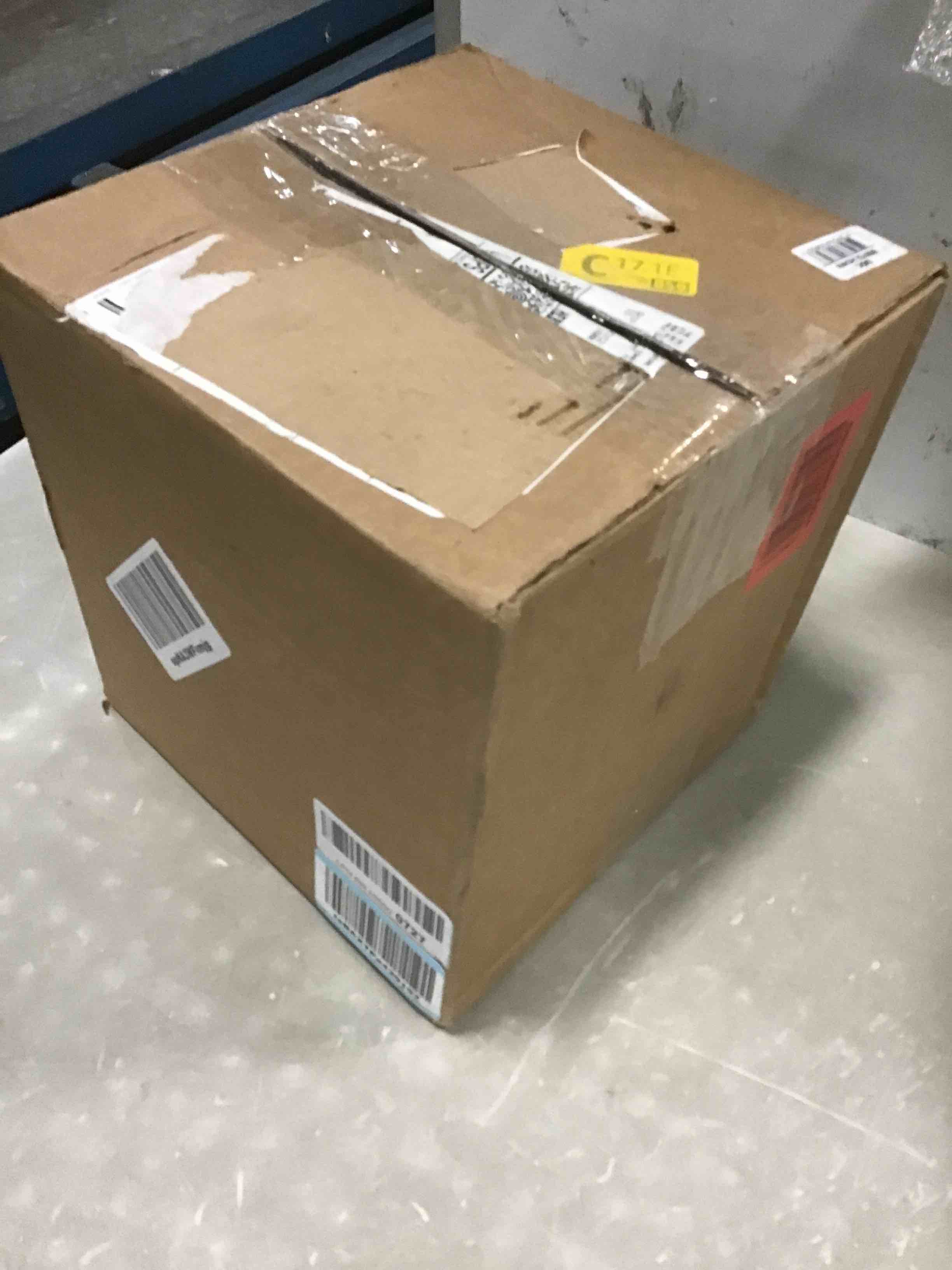 https://s3.amazonaws.com/lotting-images-prod/bidfta/BLU4938059_1705351755807.jpeg