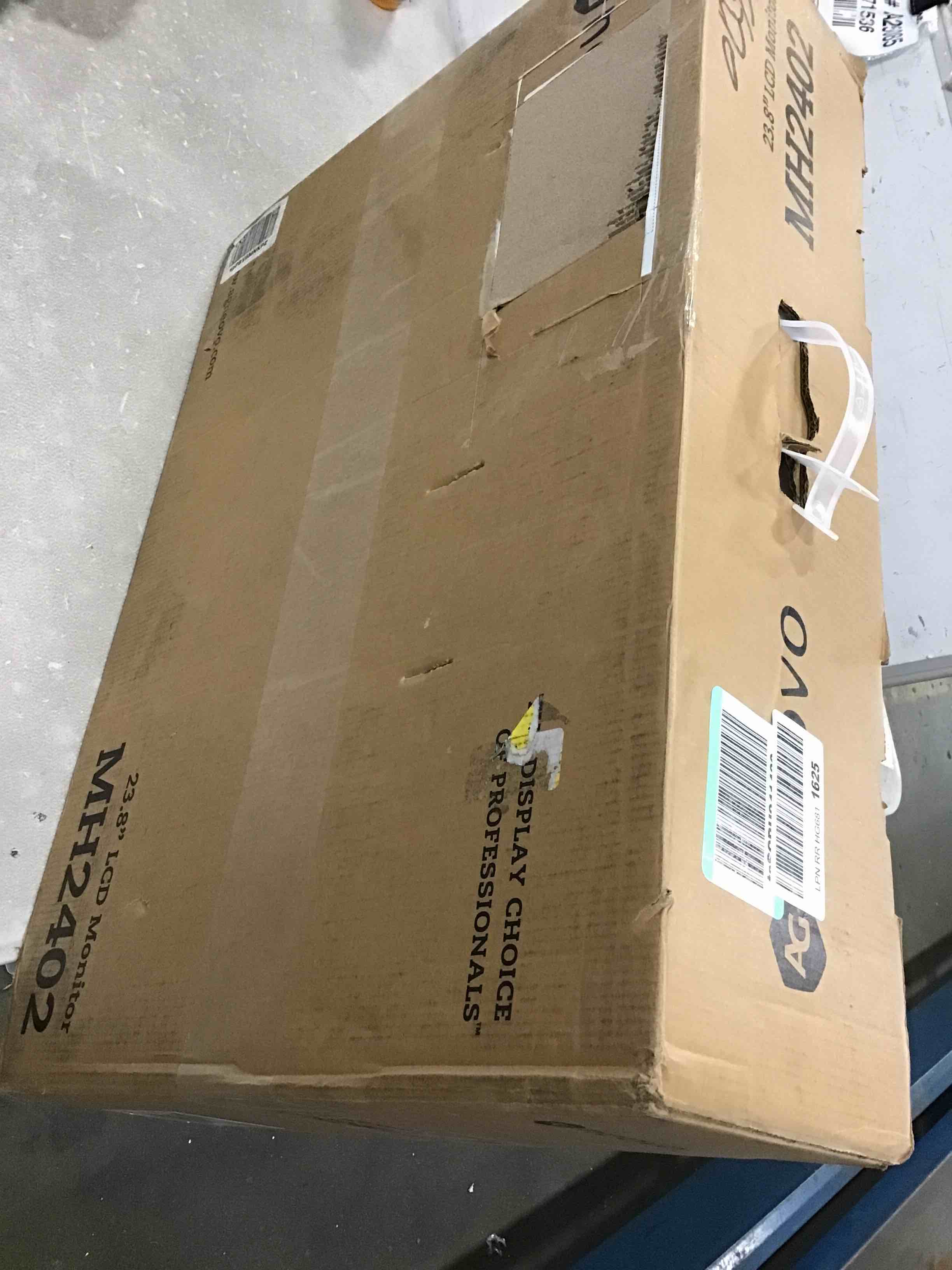https://s3.amazonaws.com/lotting-images-prod/bidfta/BLU4938221_1705423563064.jpeg