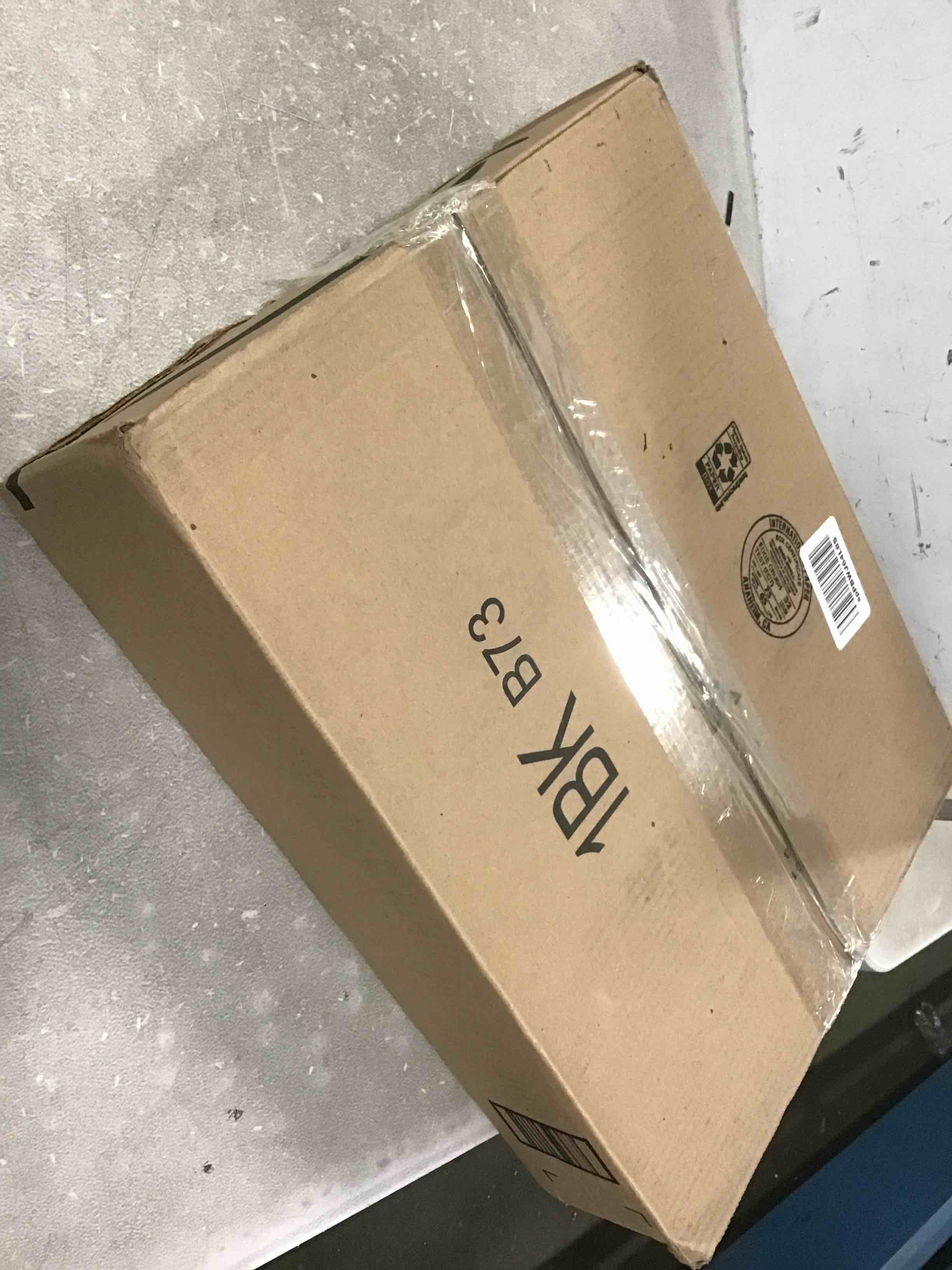https://s3.amazonaws.com/lotting-images-prod/bidfta/BLU4938276_1705430714346.jpeg