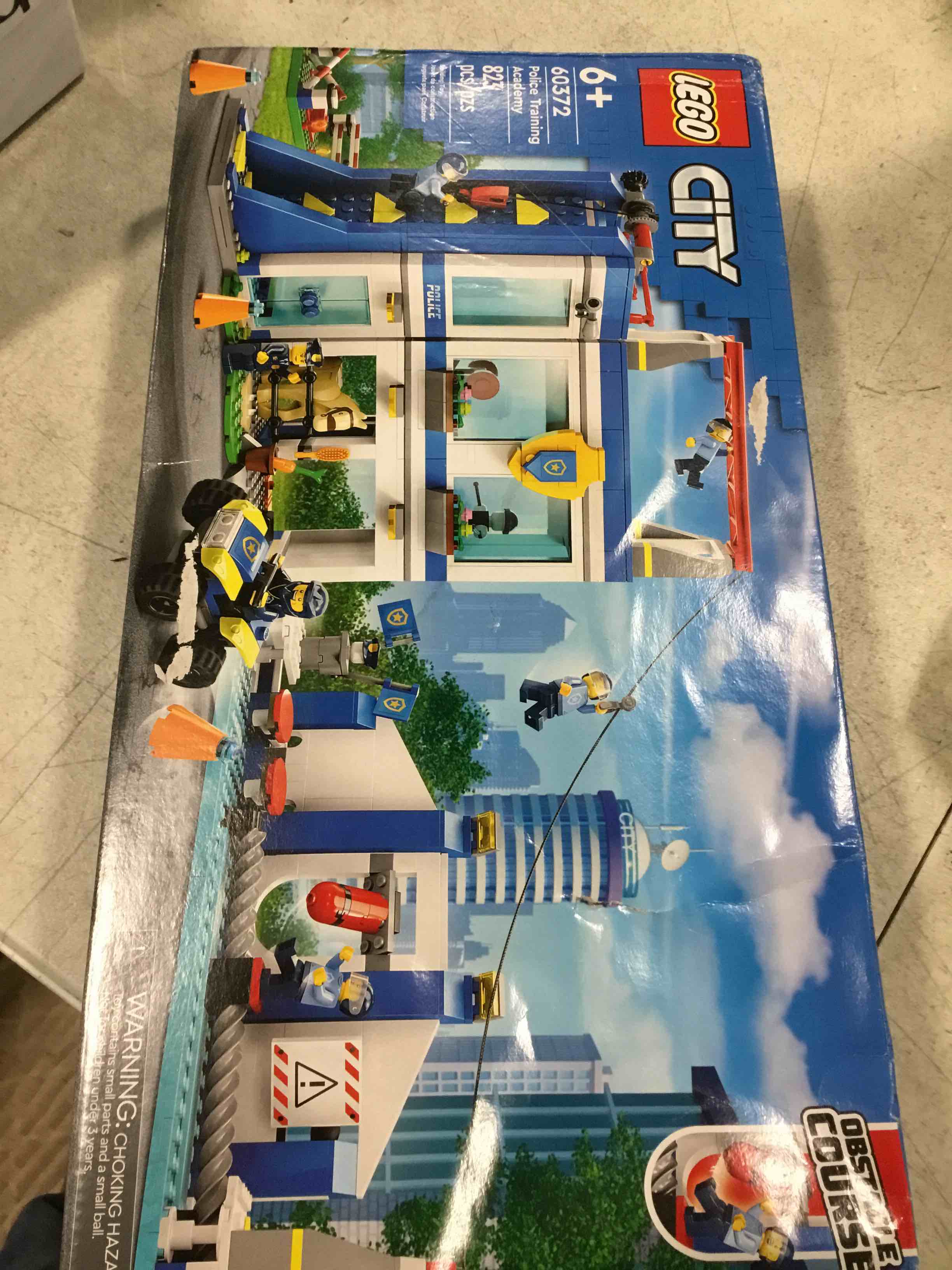 https://s3.amazonaws.com/lotting-images-prod/bidfta/BLU4938571_1704562581430.jpeg