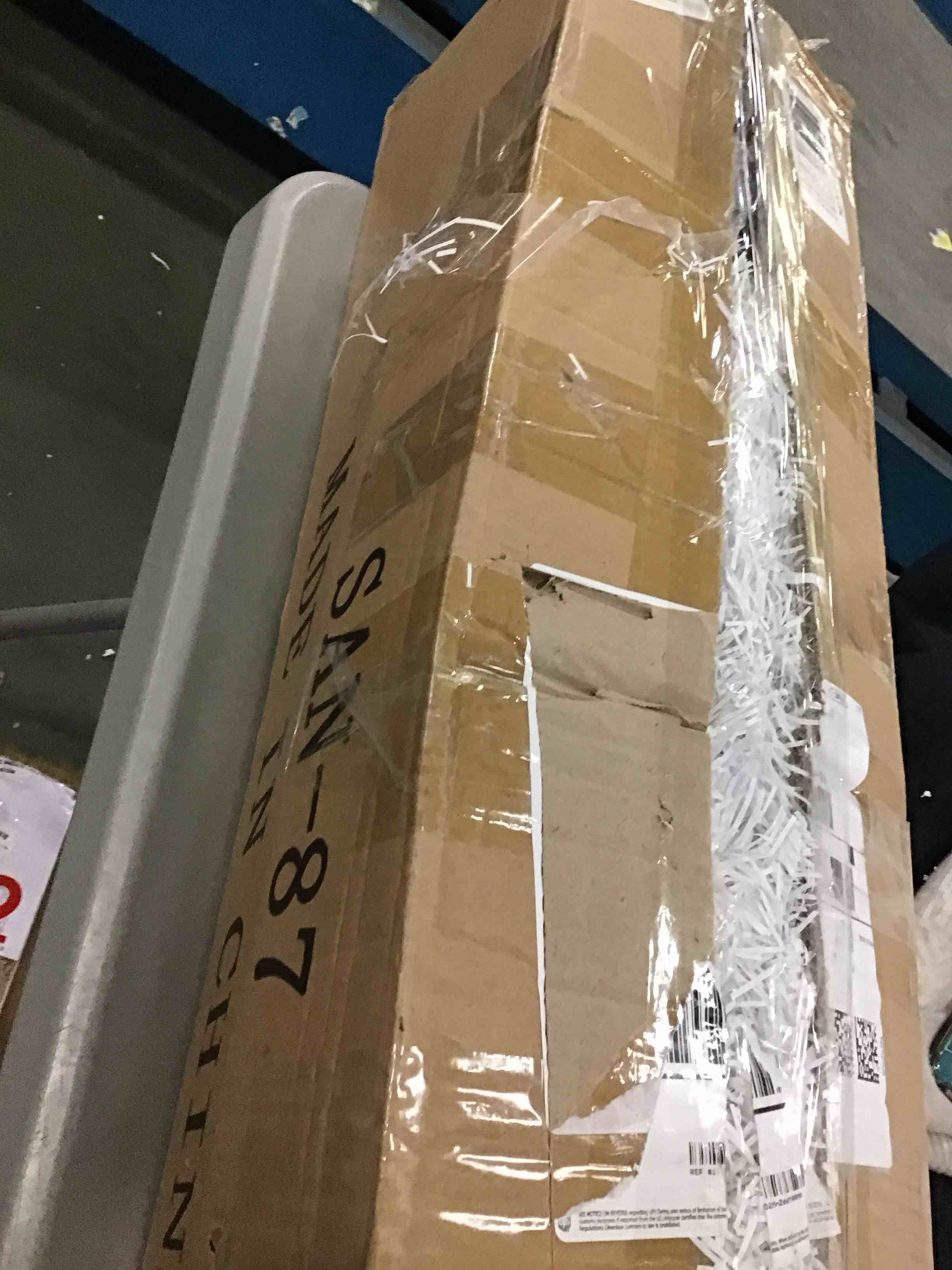 https://s3.amazonaws.com/lotting-images-prod/bidfta/BLU4938716_1704734825745.jpeg