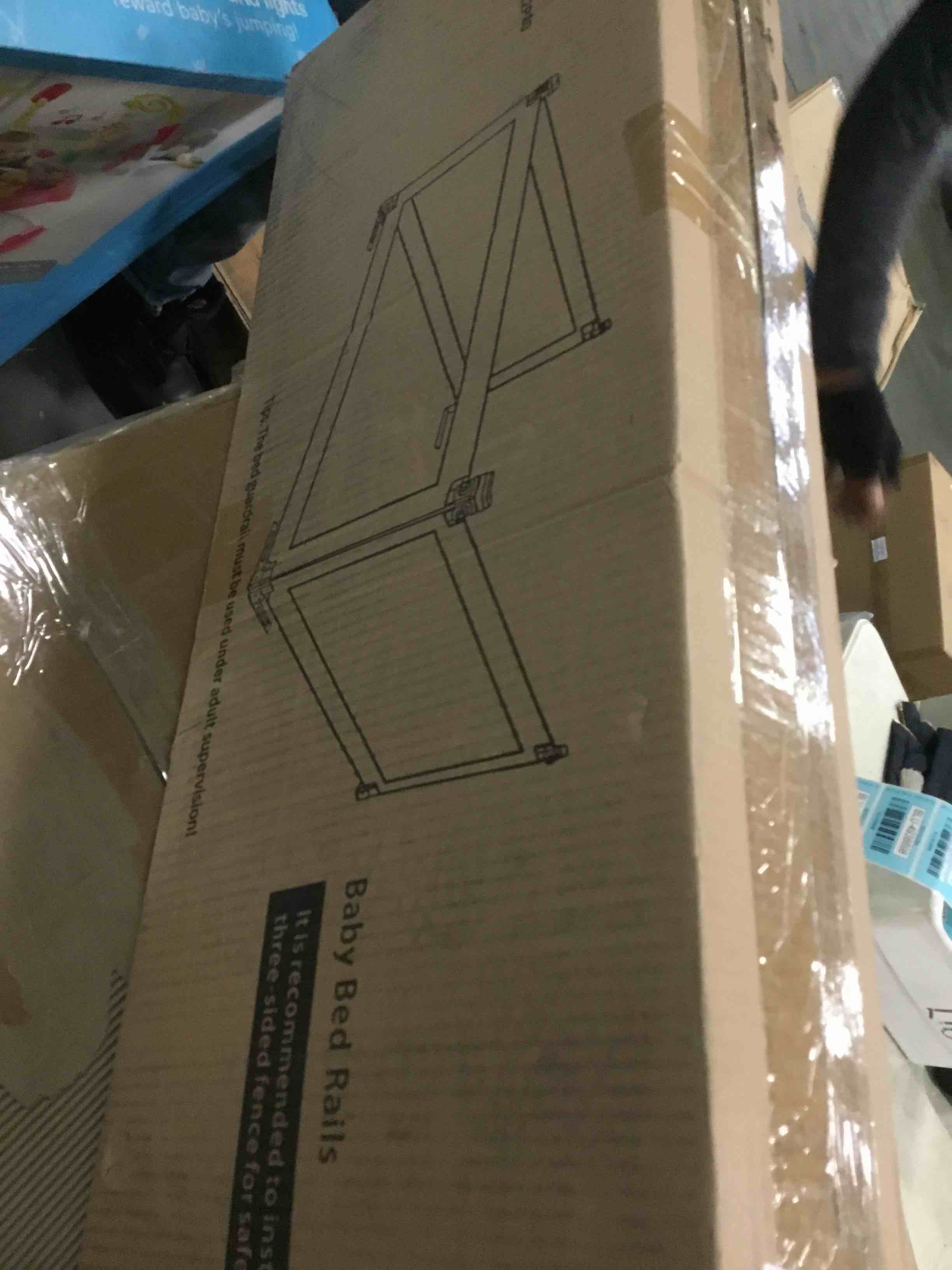 https://s3.amazonaws.com/lotting-images-prod/bidfta/BLU4938896_1704815783471.jpeg